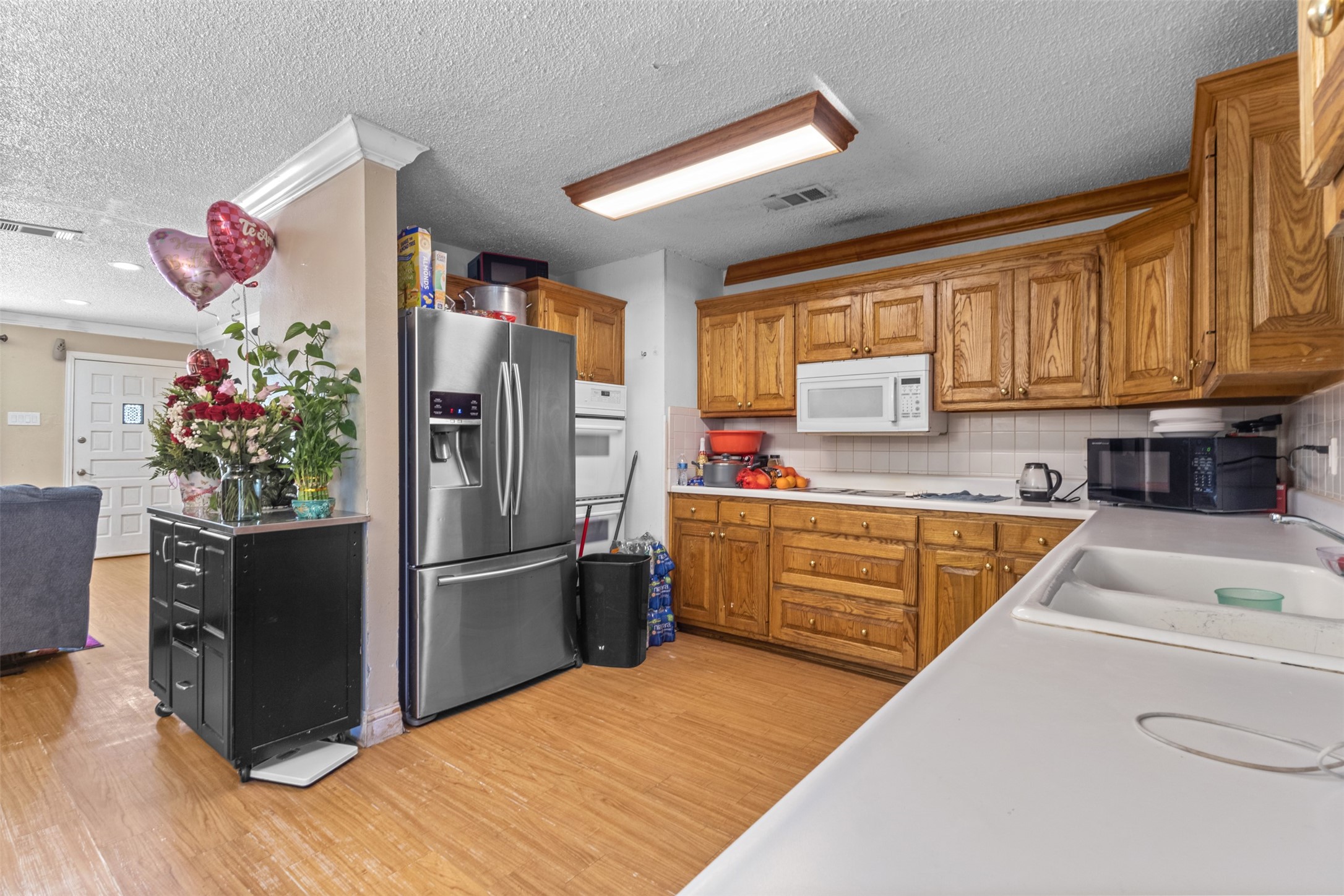 2009 Red Oak Drive Irving TX 75060