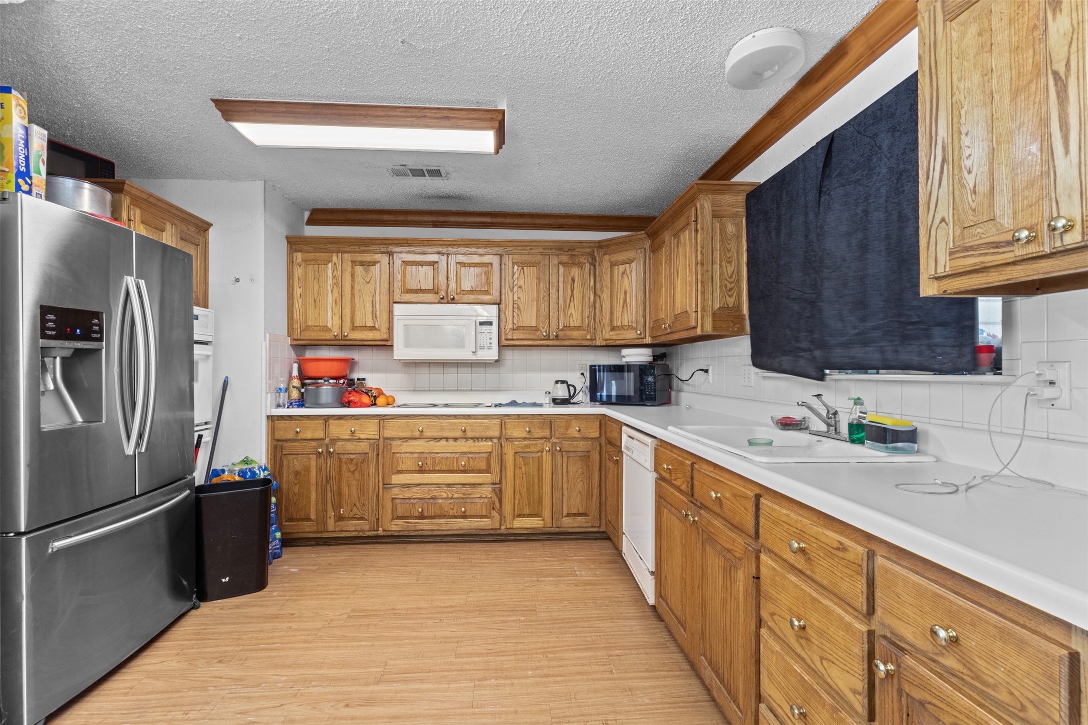 2009 Red Oak Drive Irving TX 75060
