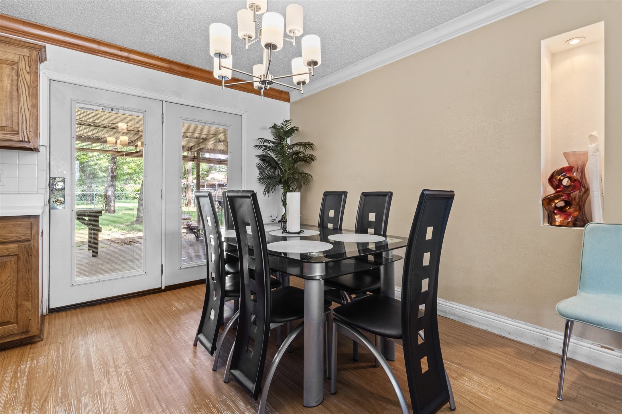 2009 Red Oak Drive Irving TX 75060