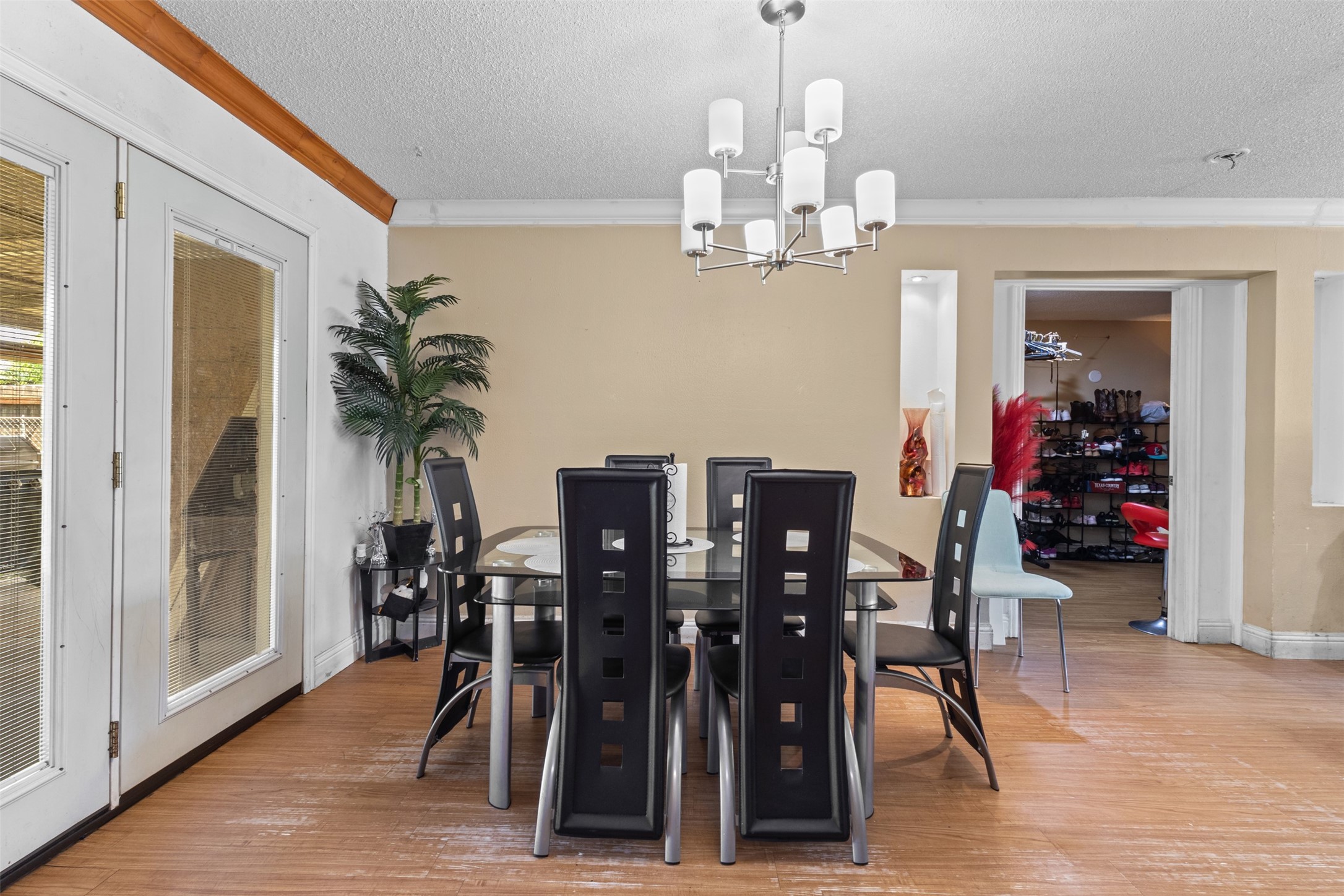 2009 Red Oak Drive Irving TX 75060