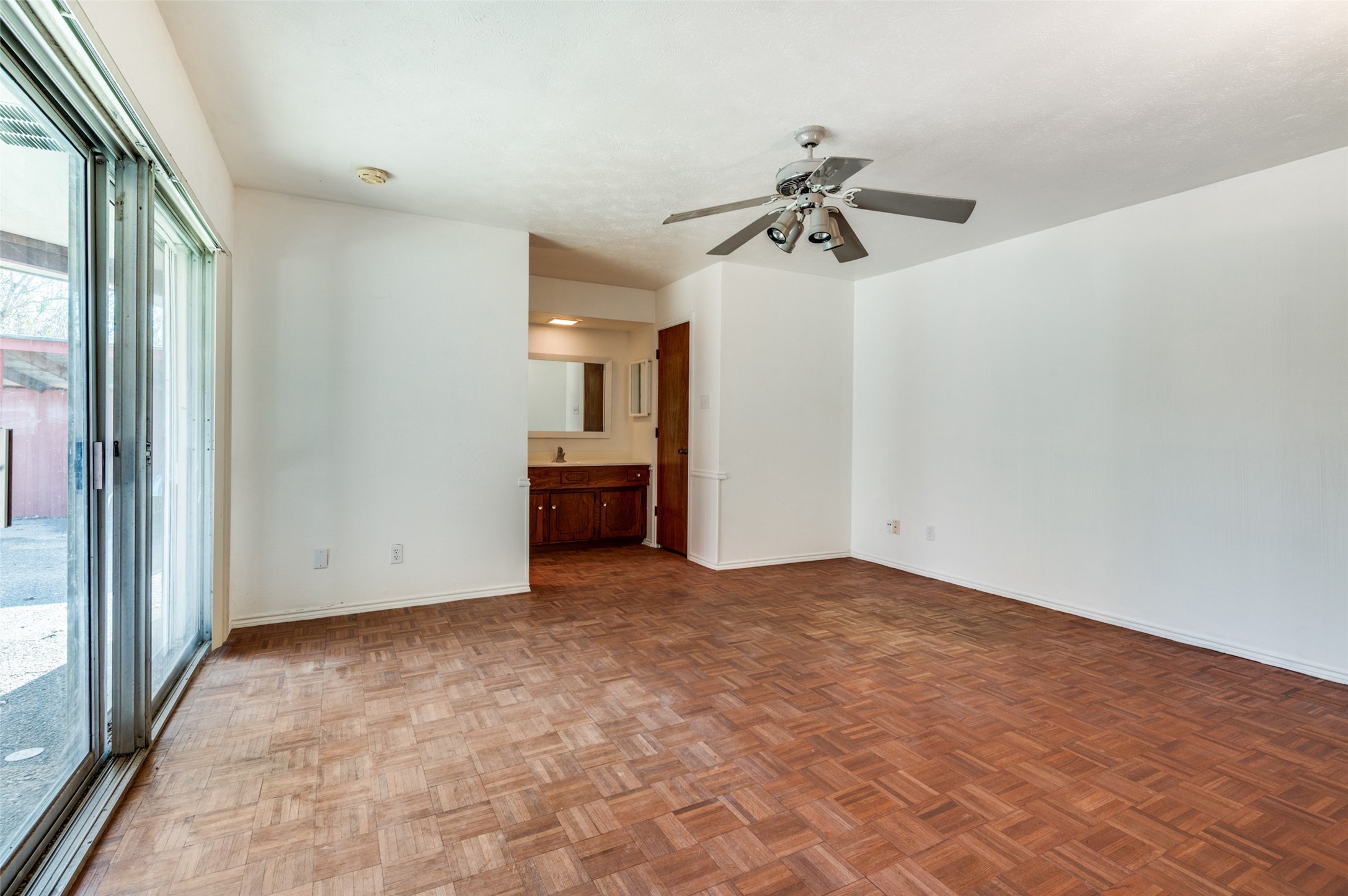 110 Hackberry Drive Oak Leaf TX 75154