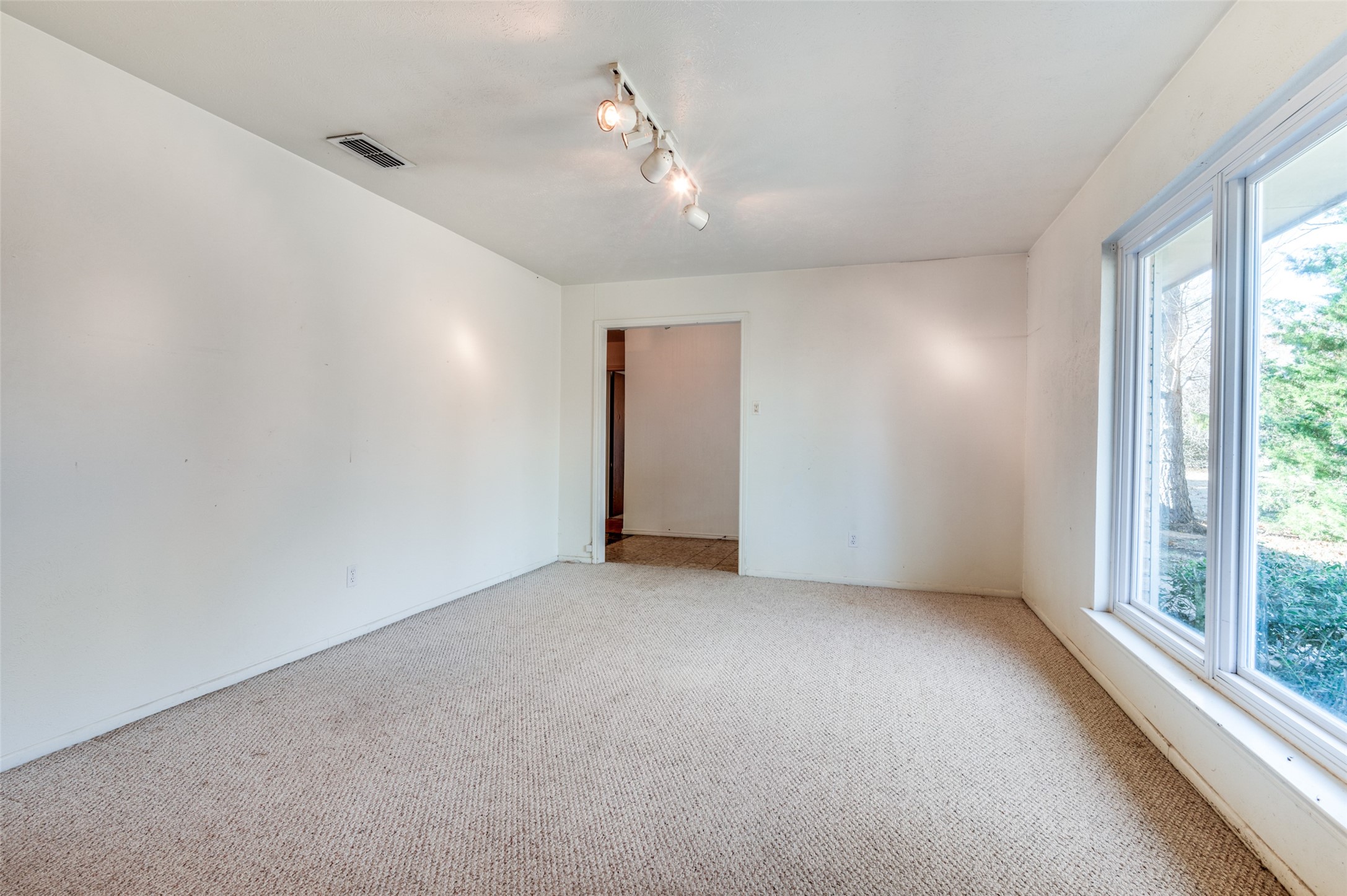 110 Hackberry Drive Oak Leaf TX 75154