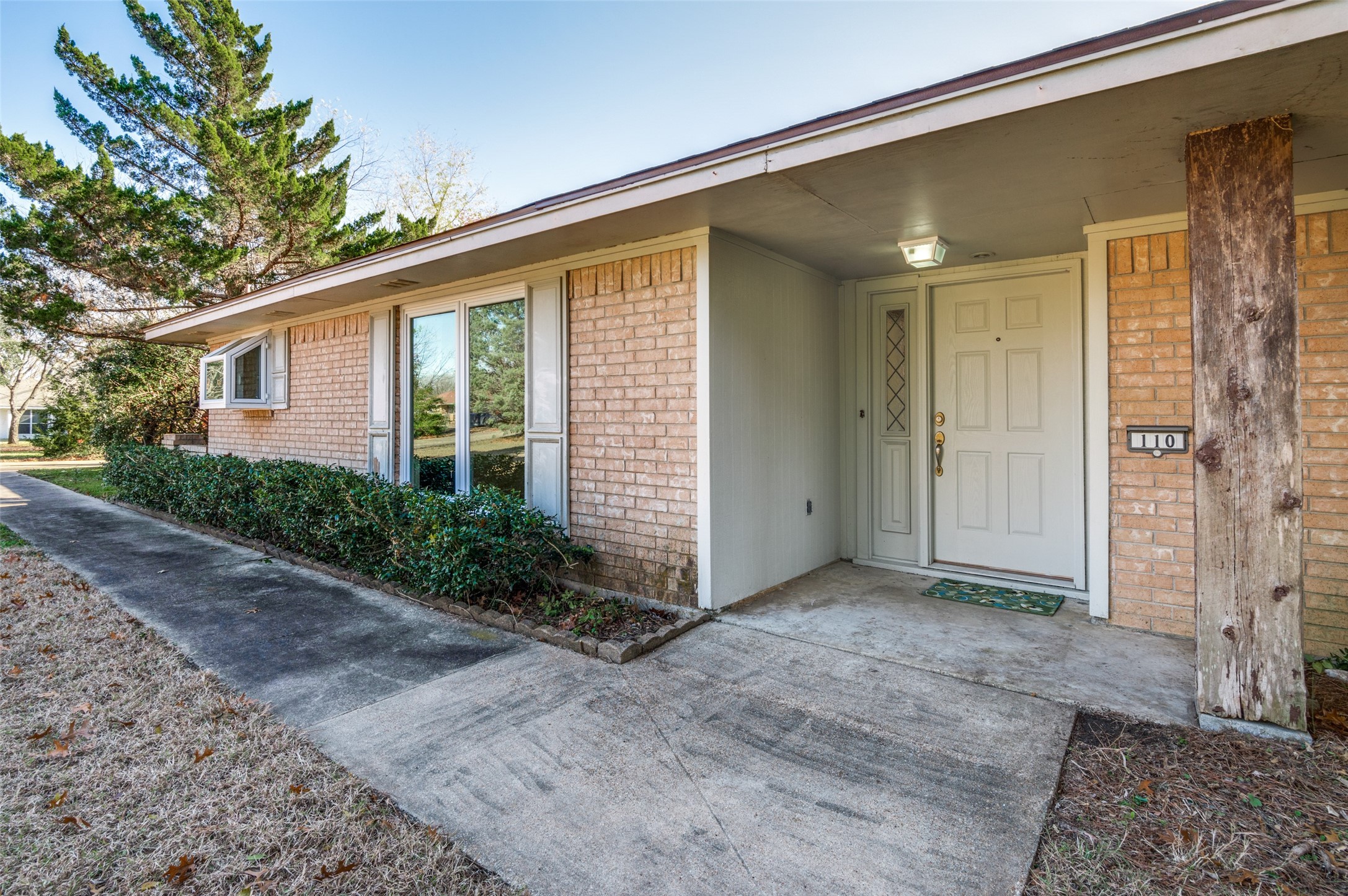 110 Hackberry Drive Oak Leaf TX 75154