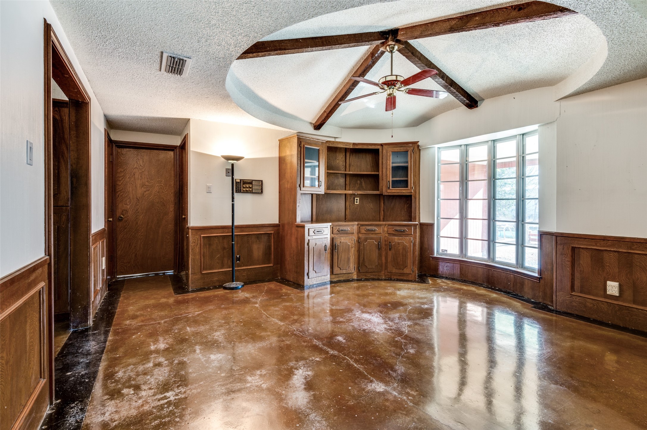 110 Hackberry Drive Oak Leaf TX 75154