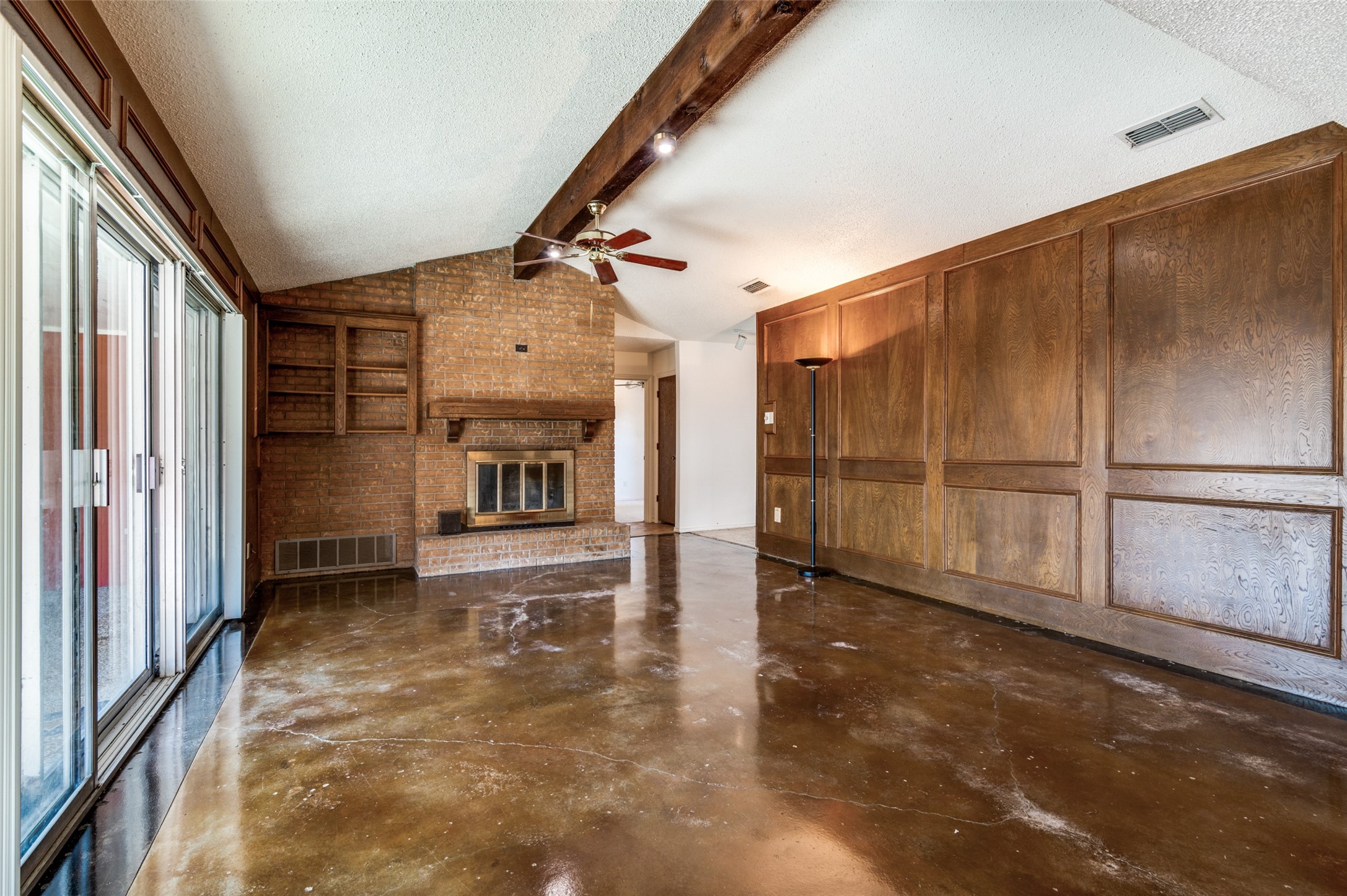 110 Hackberry Drive Oak Leaf TX 75154