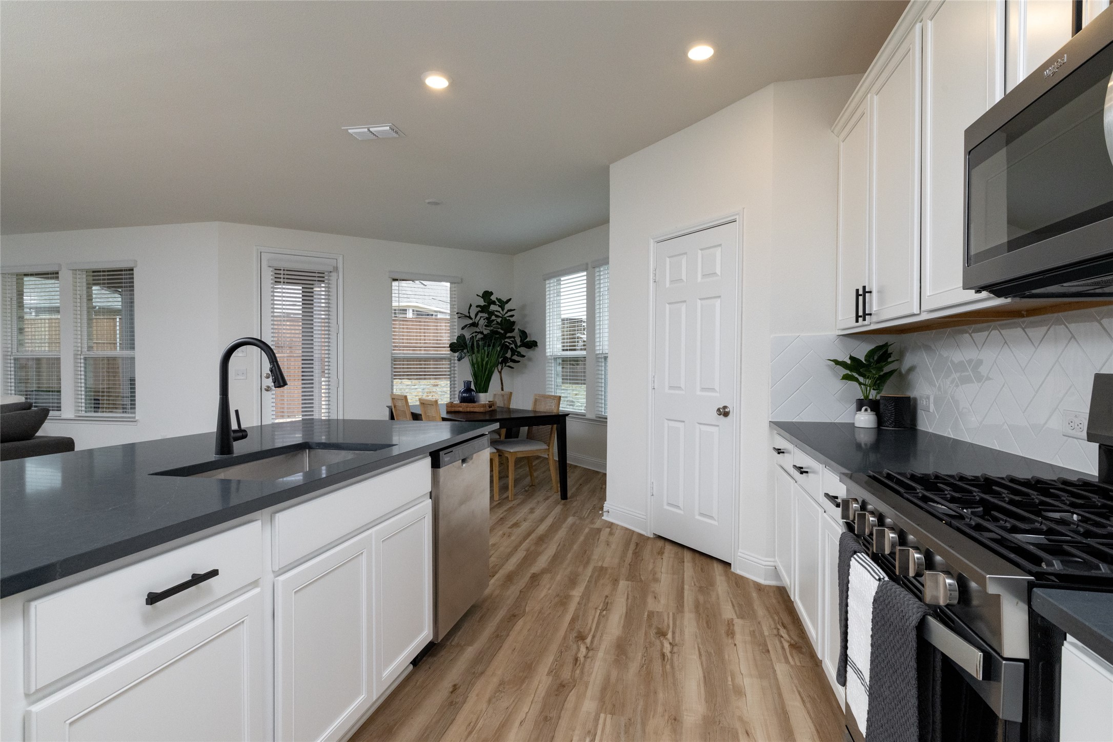 212 Colvin Lane Justin TX 76247