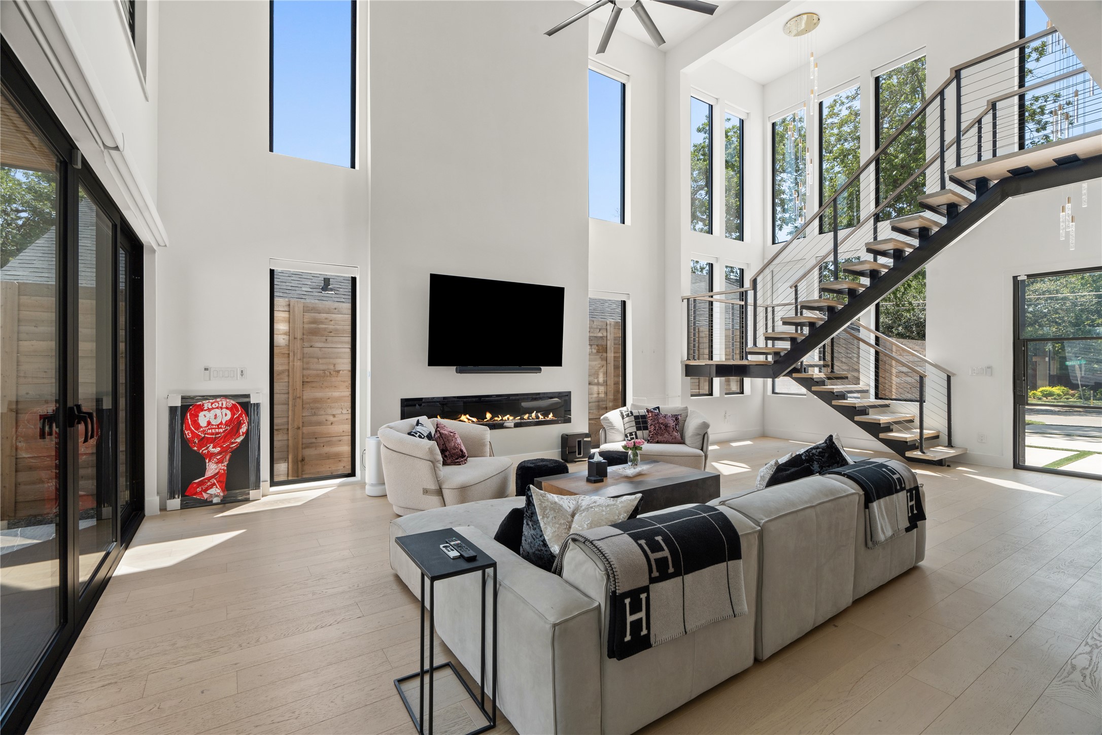 1844 Mcmillan Avenue Dallas TX 75206