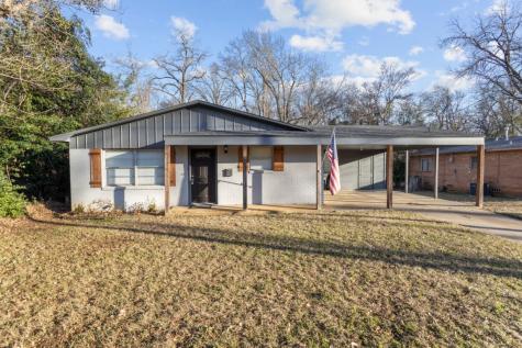 1136 E Lake Street Tyler TX 75701
