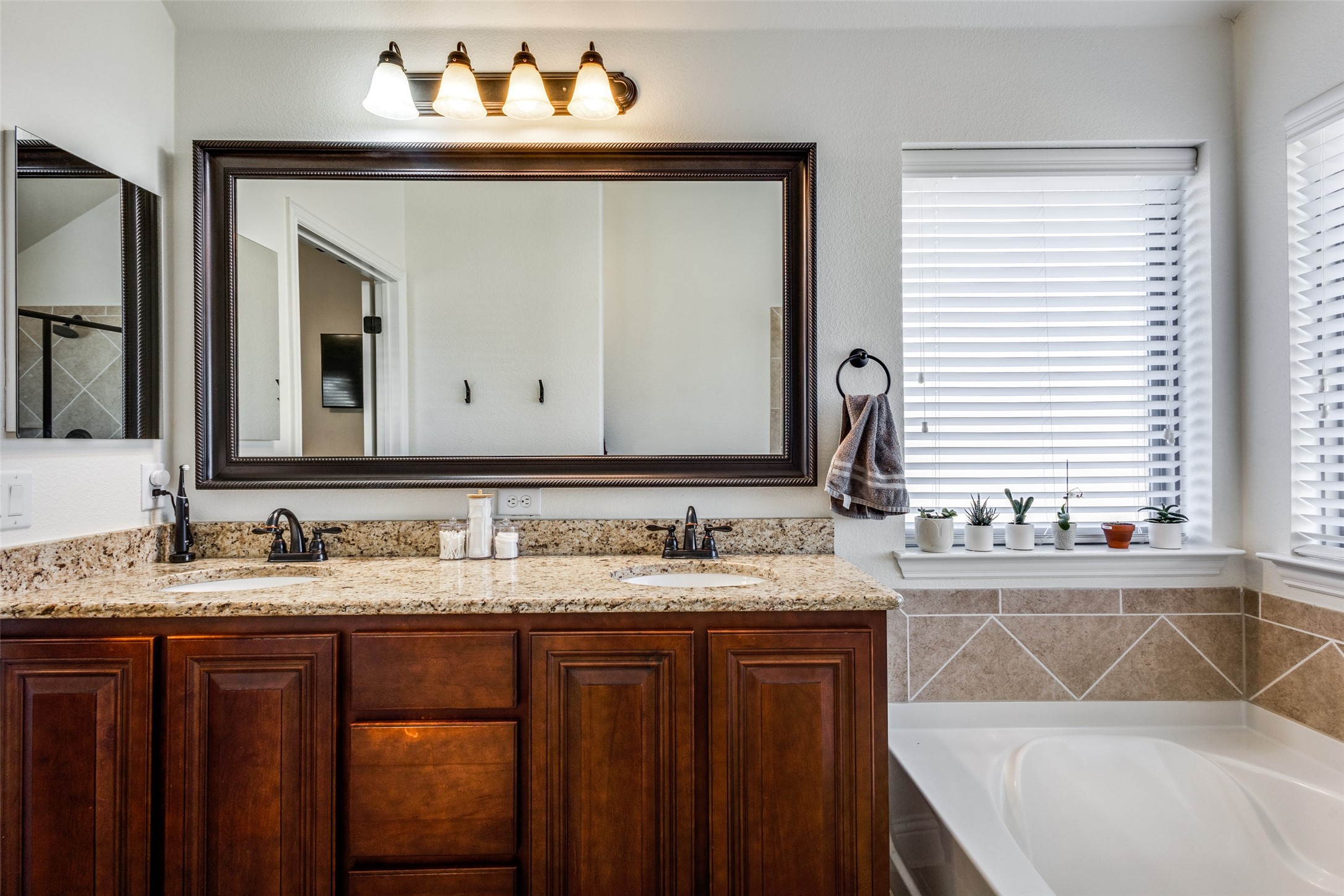 1812 Southridge Drive Van Alstyne TX 75495