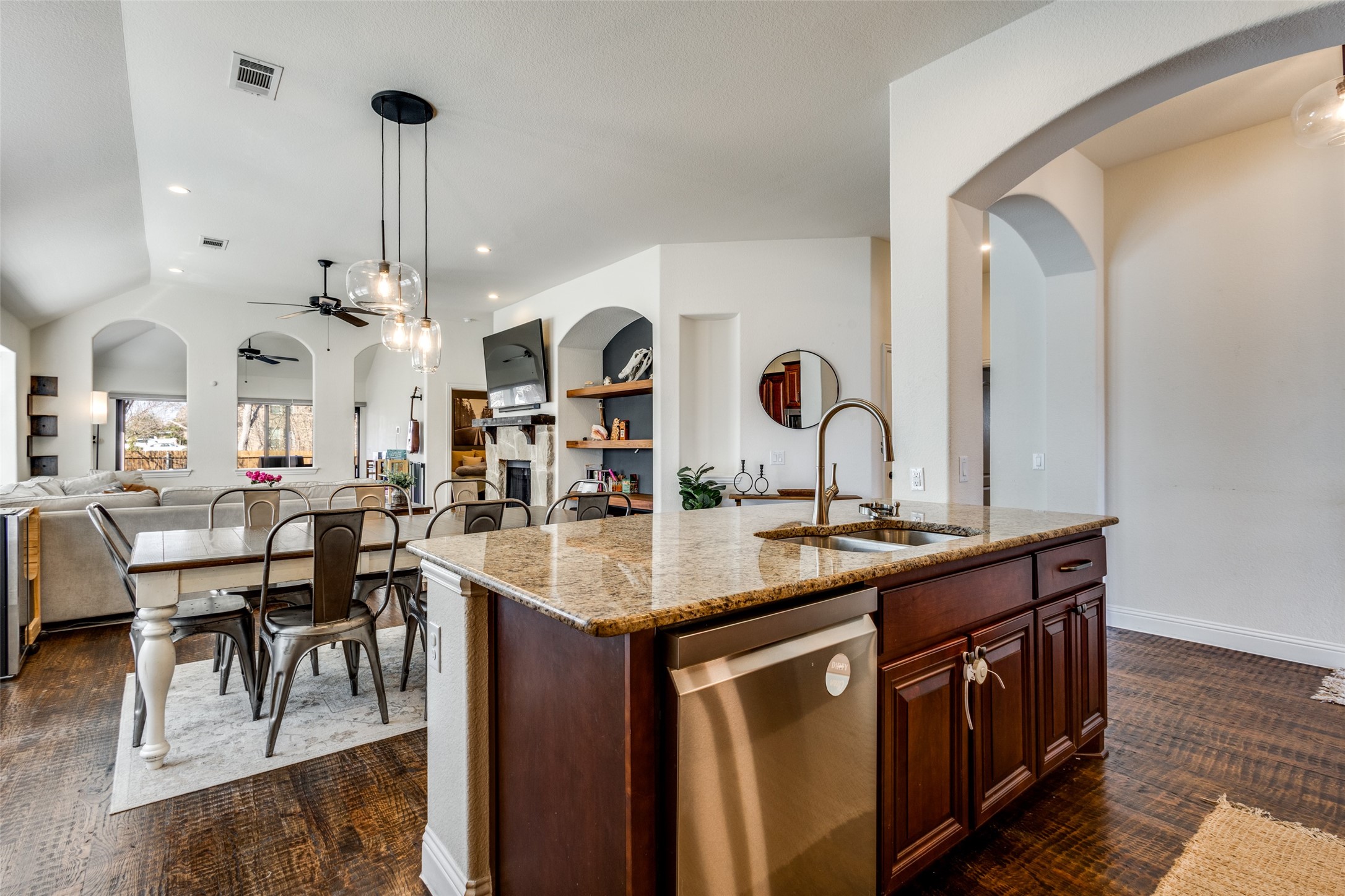1812 Southridge Drive Van Alstyne TX 75495