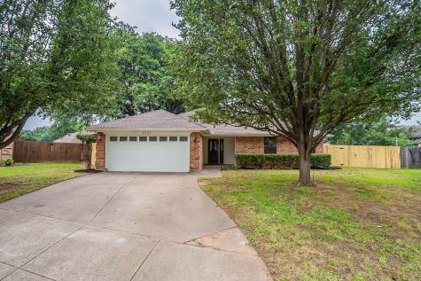2502 Satinwood Court Arlington TX 76001