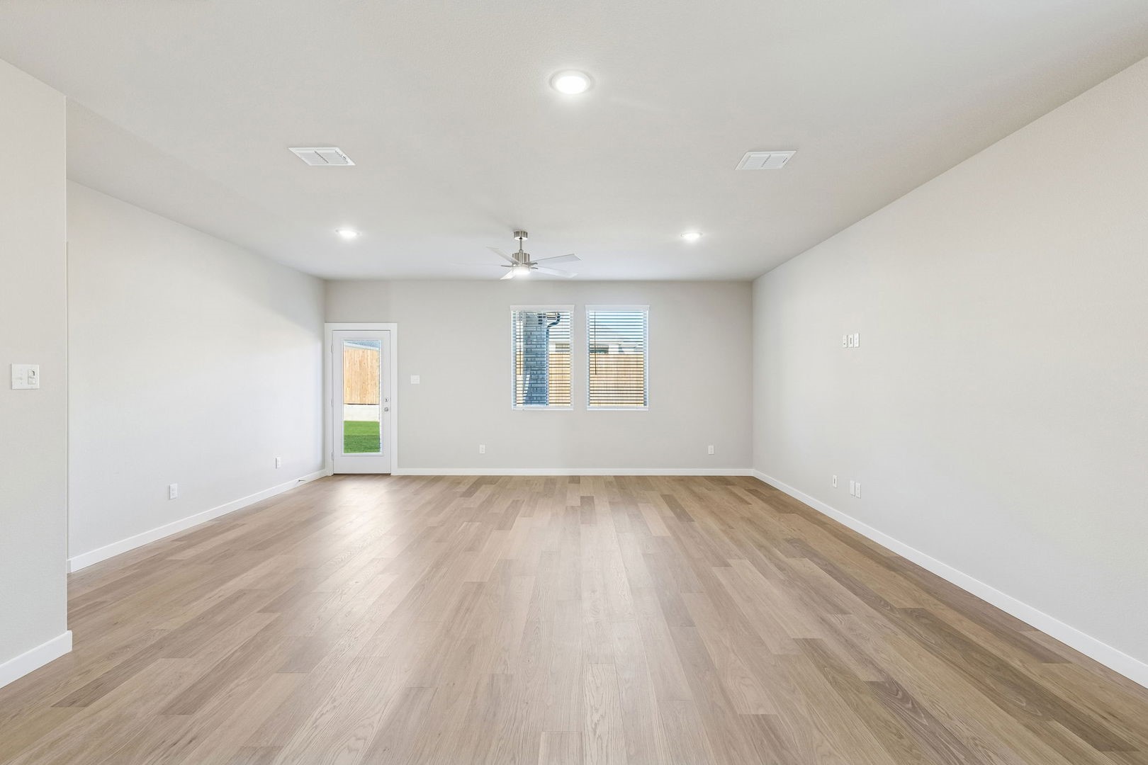 2212 Derby Drive Seagoville TX 75159