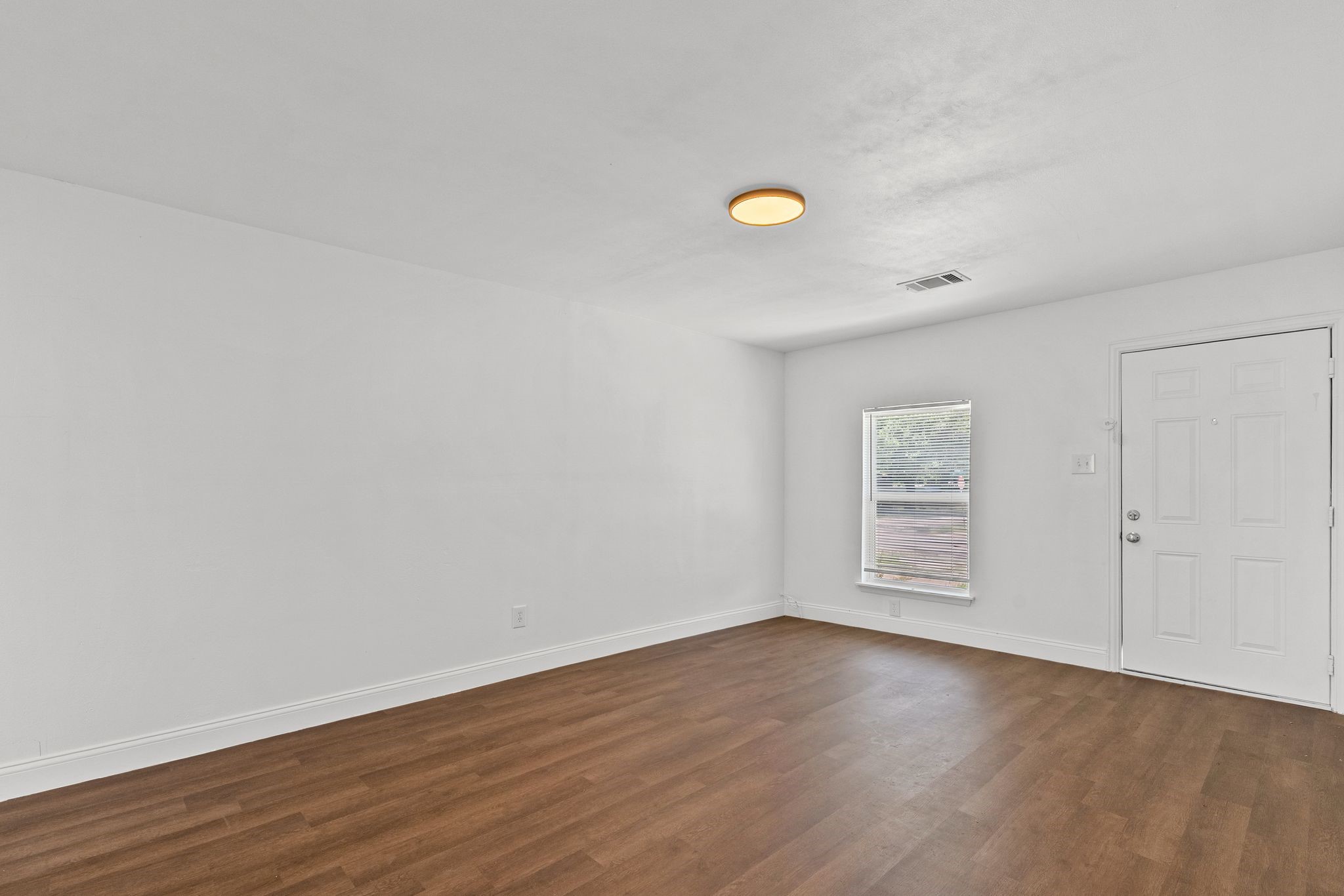 1806 Wellington Street Greenville TX 75401
