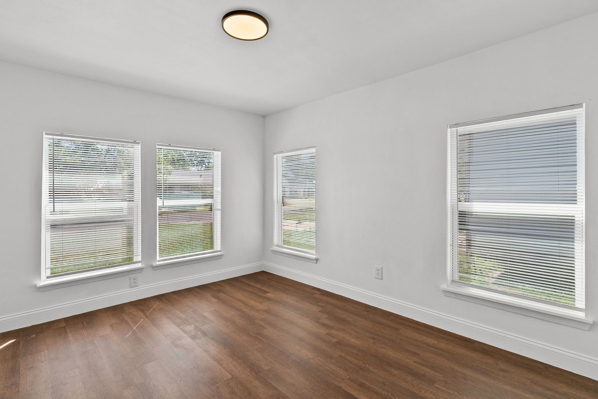 1806 Wellington Street Greenville TX 75401