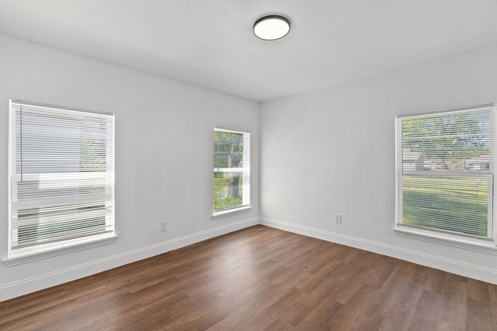 1806 Wellington Street Greenville TX 75401