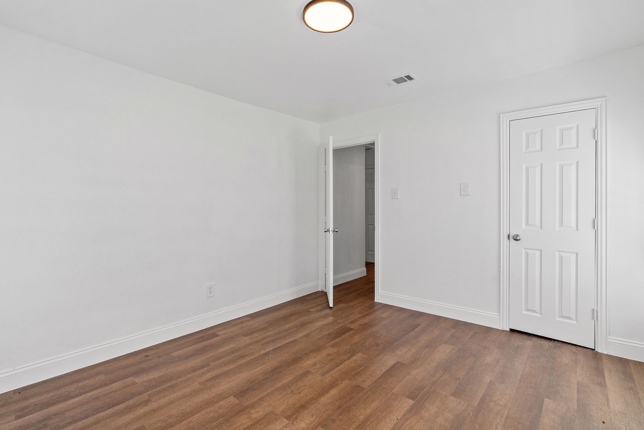 1806 Wellington Street Greenville TX 75401