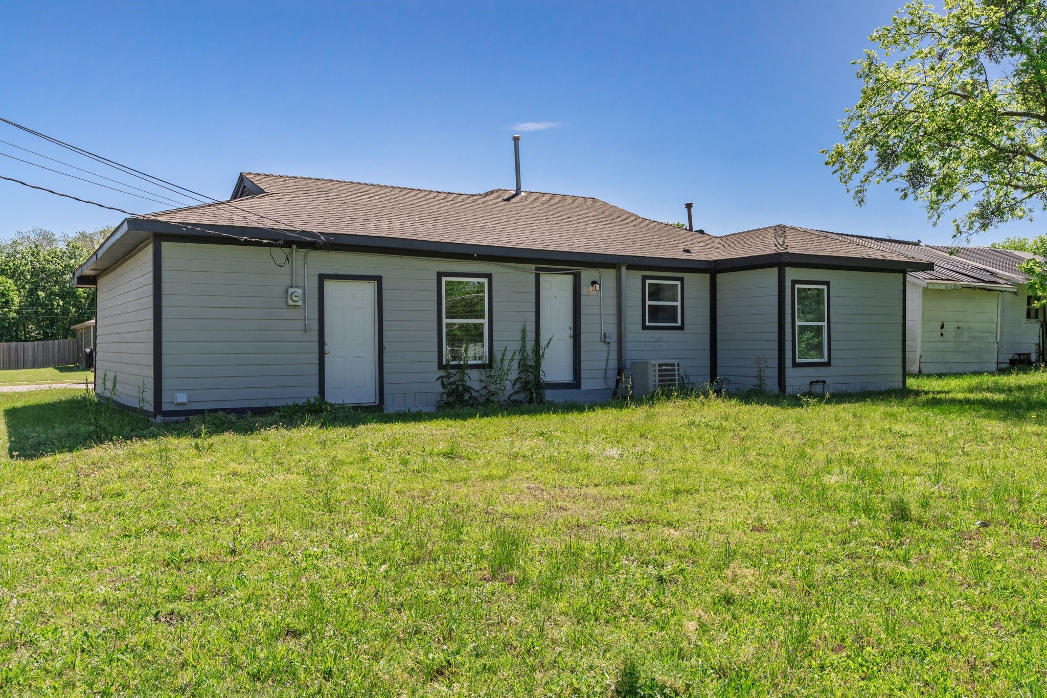 1806 Wellington Street Greenville TX 75401
