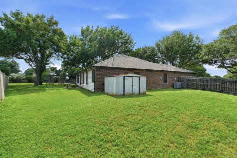929 Hiawatha Lane Saginaw TX 76131