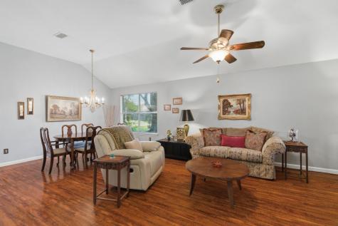 929 Hiawatha Lane Saginaw TX 76131