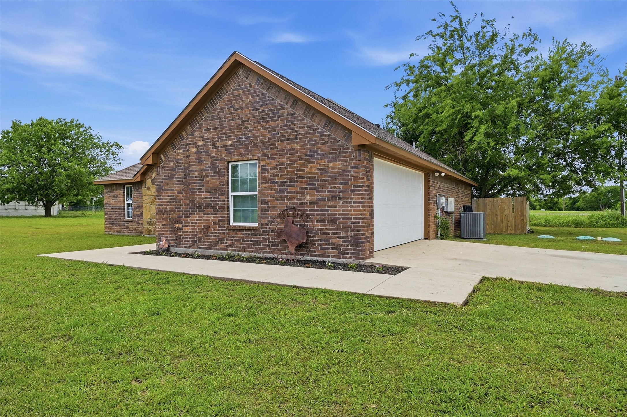 508 Simpson Drive Sherman TX 75092
