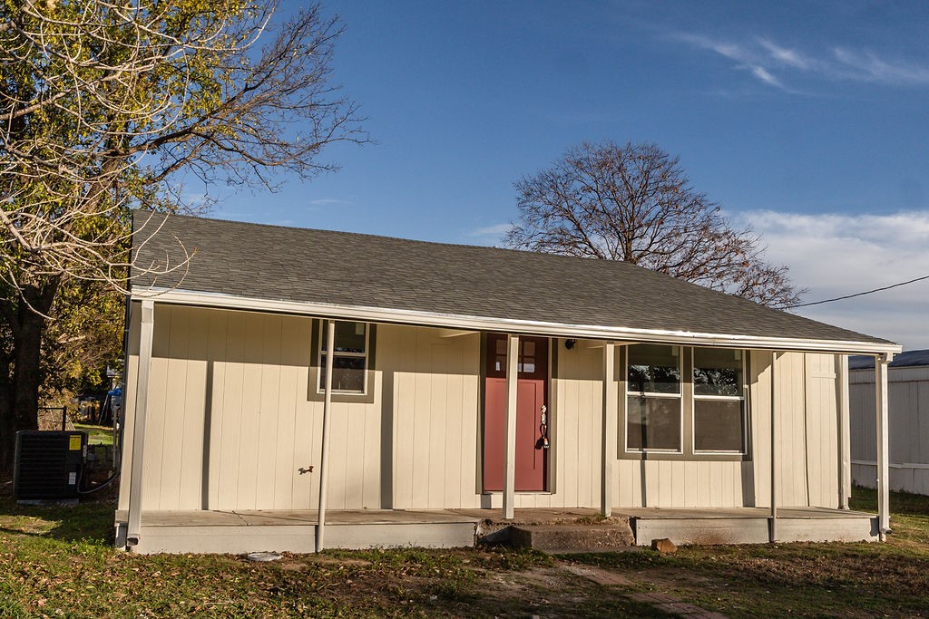413 9th Street Nocona TX 76255
