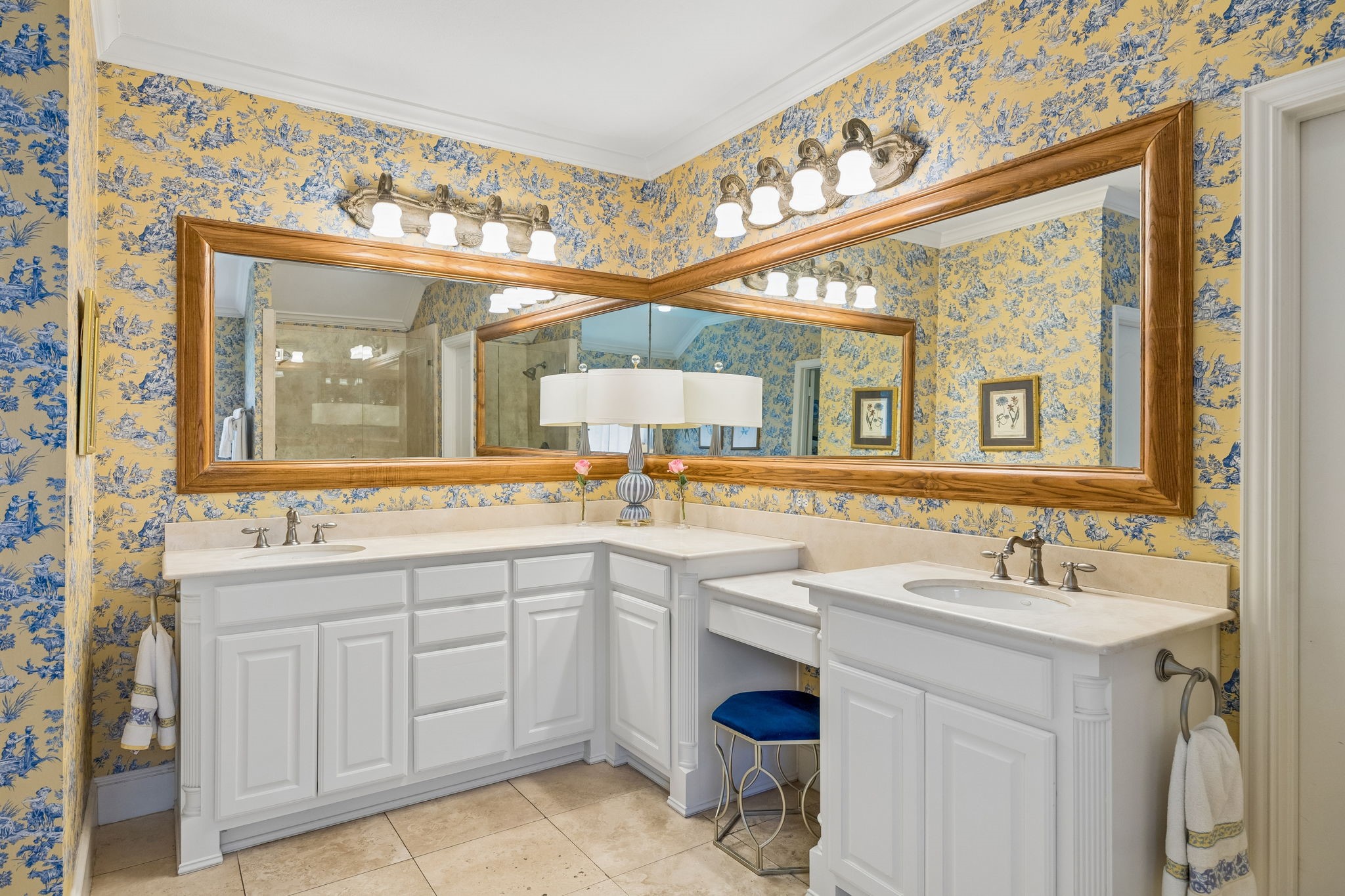 6828 Meadowcreek Drive Dallas TX 75254