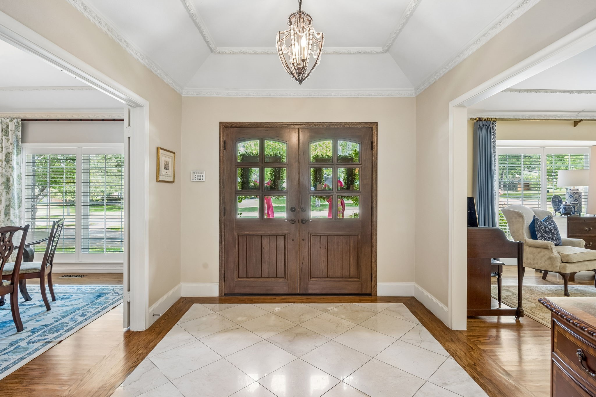 6828 Meadowcreek Drive Dallas TX 75254