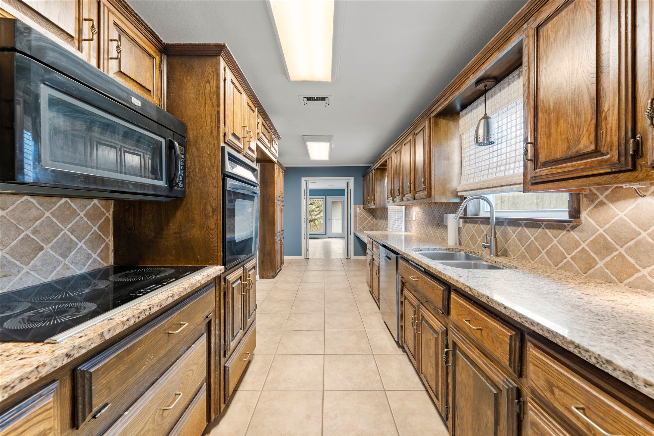740 Wedgewood Drive Woodway TX 76712