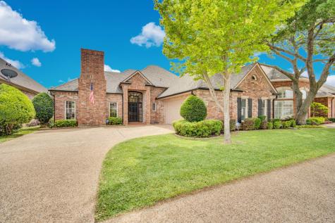 759 Village Green Drive Desoto TX 75115