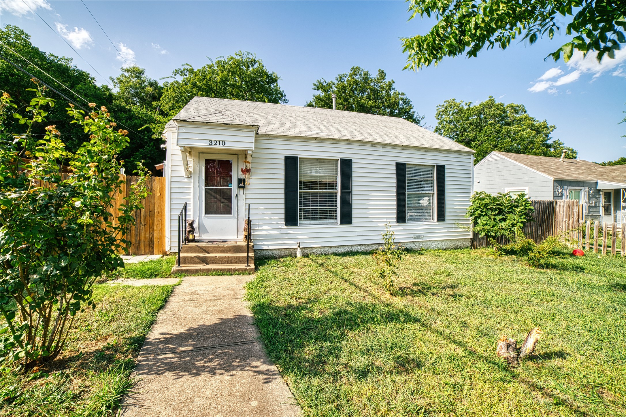 3210 Purcell Street Grand Prairie TX 75050
