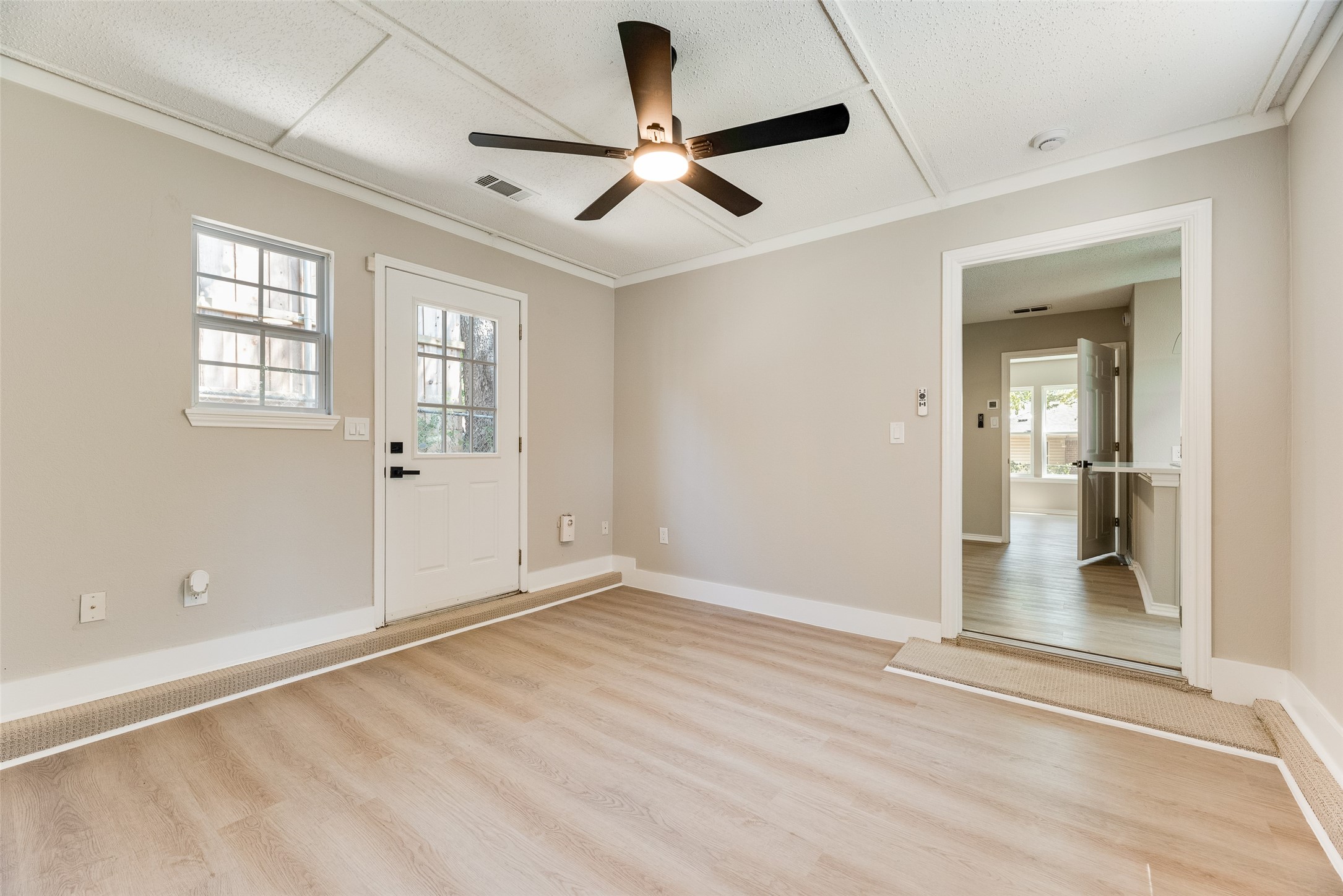 206 Senter Valley Road Irving TX 75060