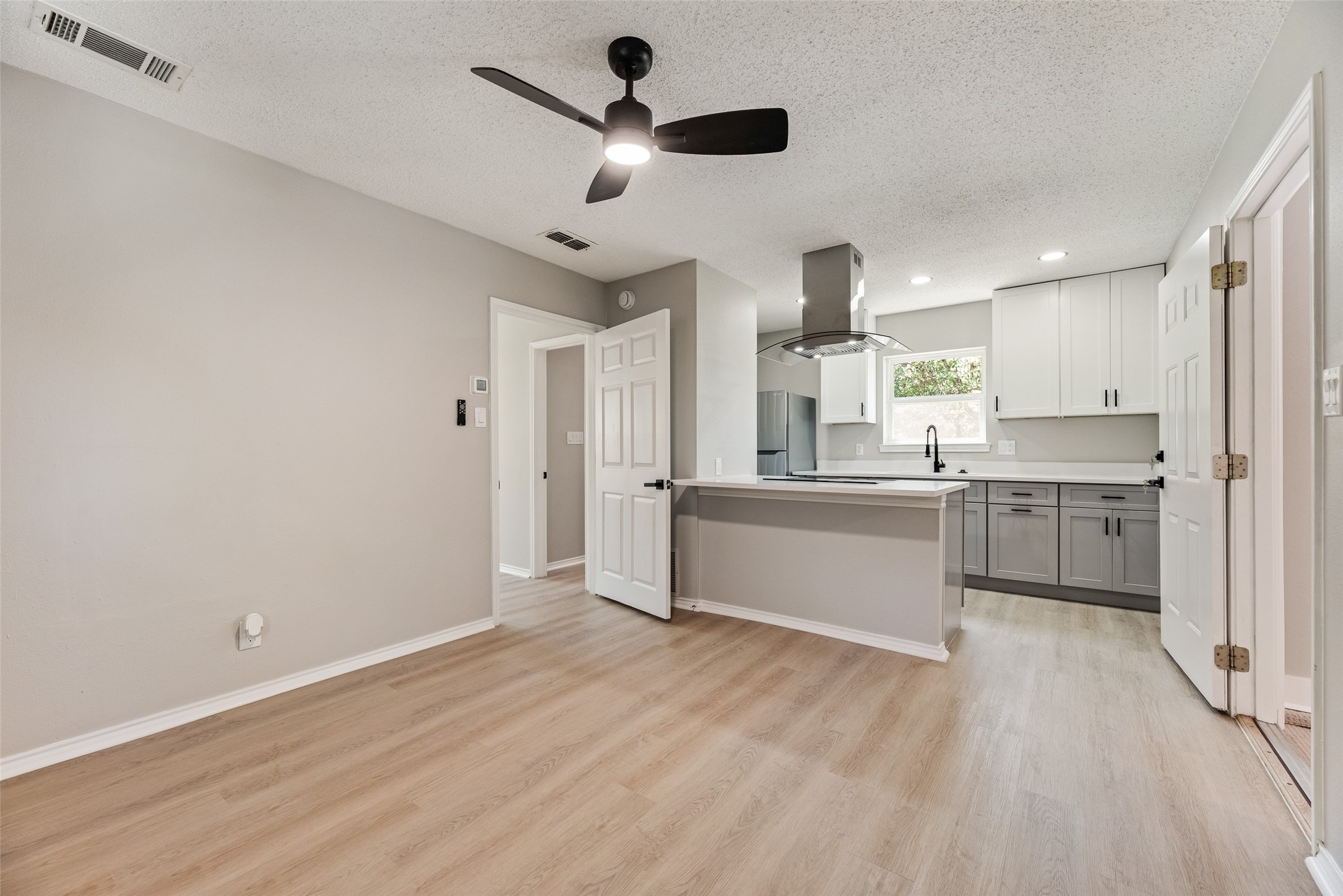 206 Senter Valley Road Irving TX 75060