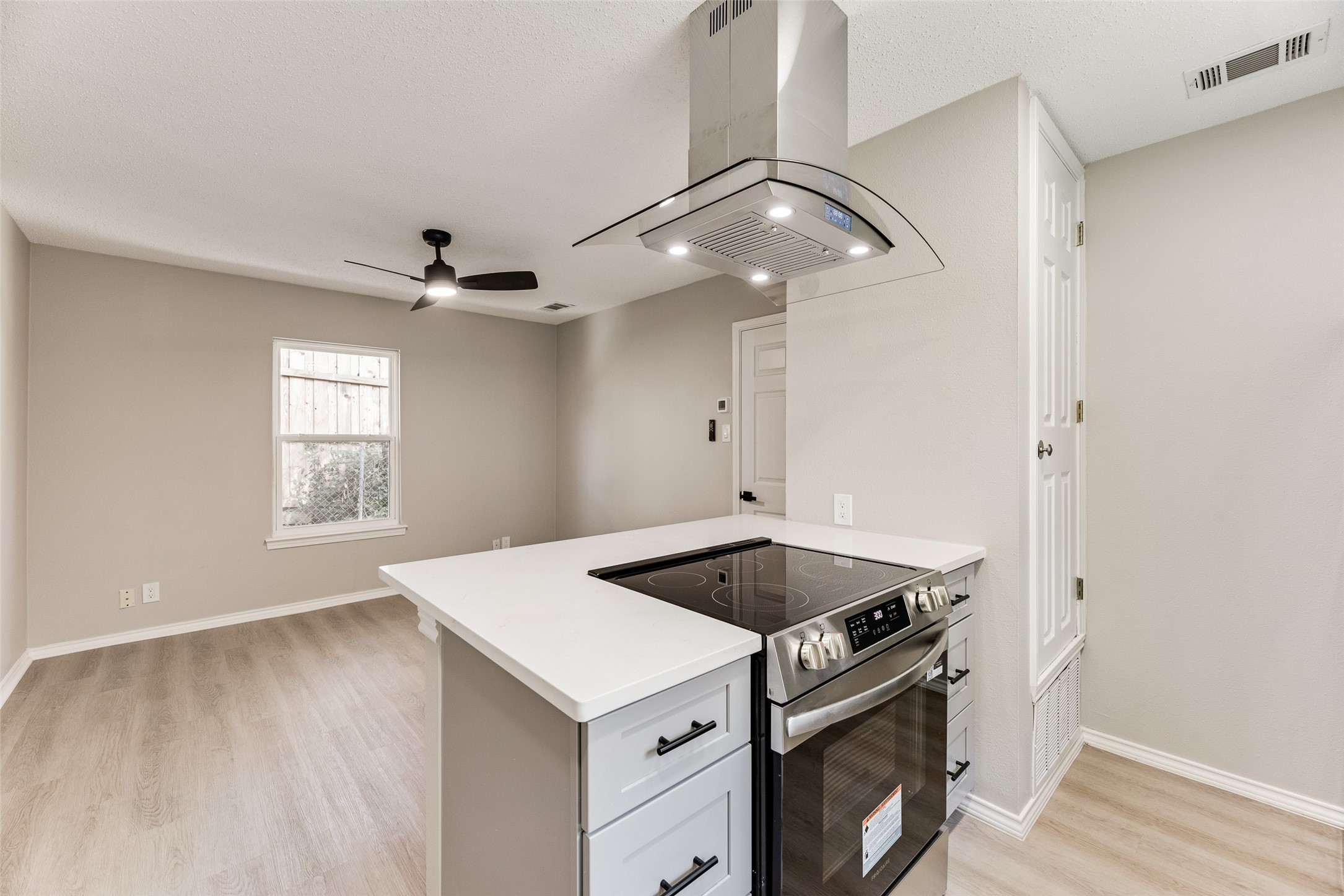 206 Senter Valley Road Irving TX 75060