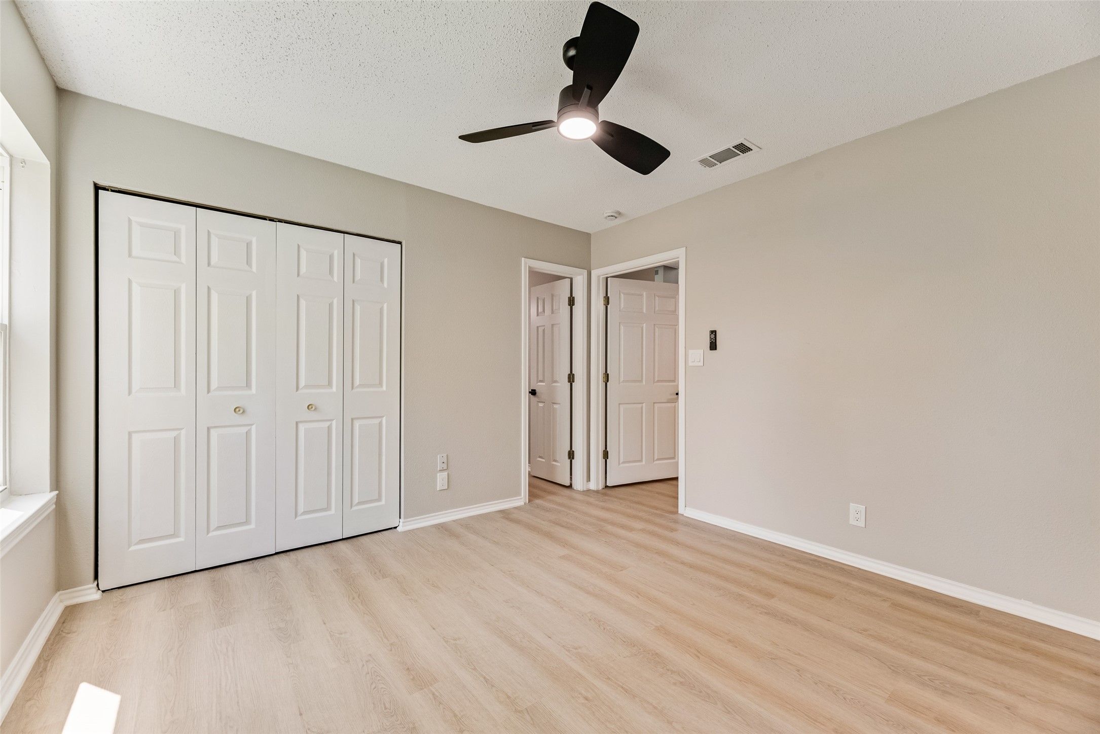 206 Senter Valley Road Irving TX 75060