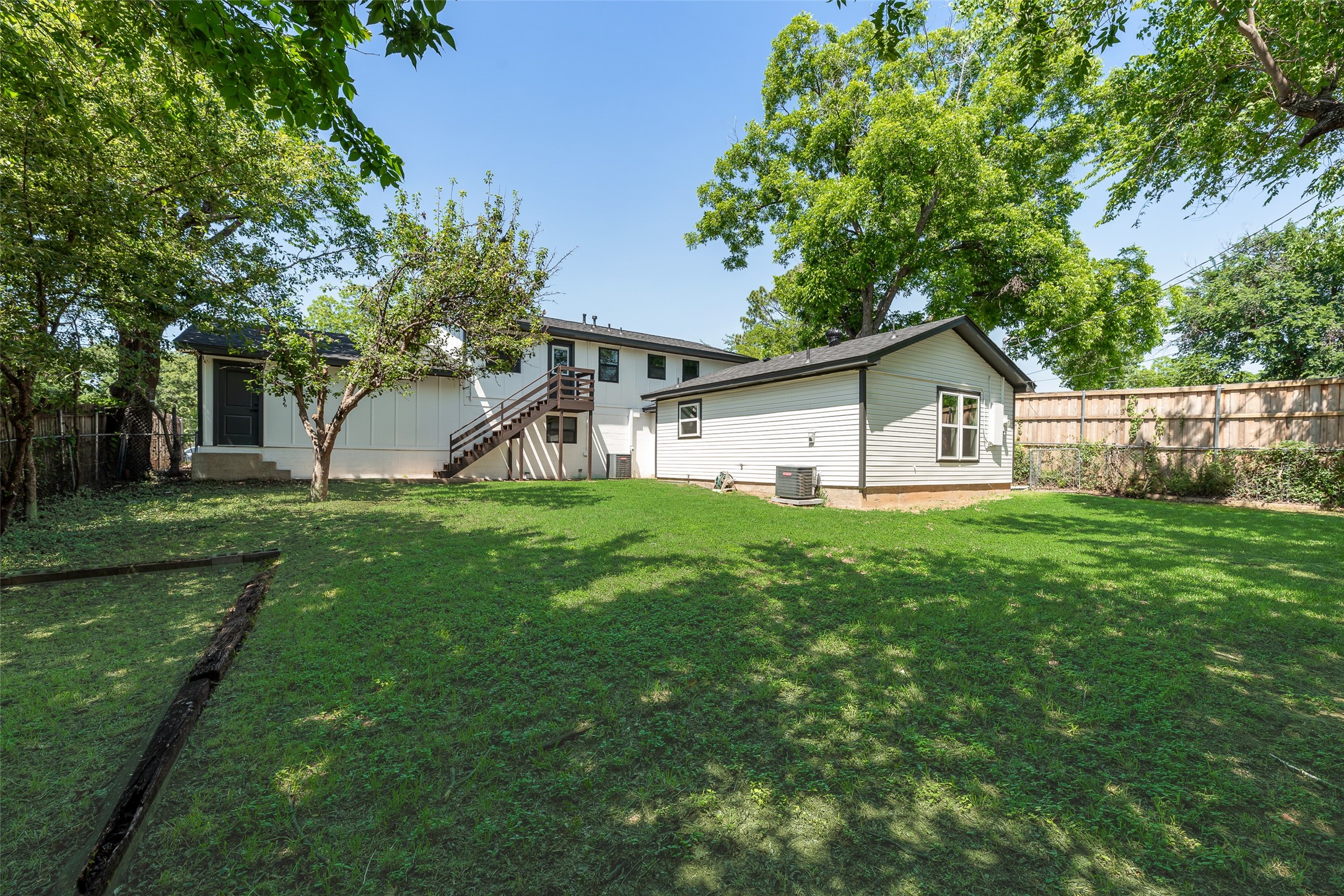 206 Senter Valley Road Irving TX 75060