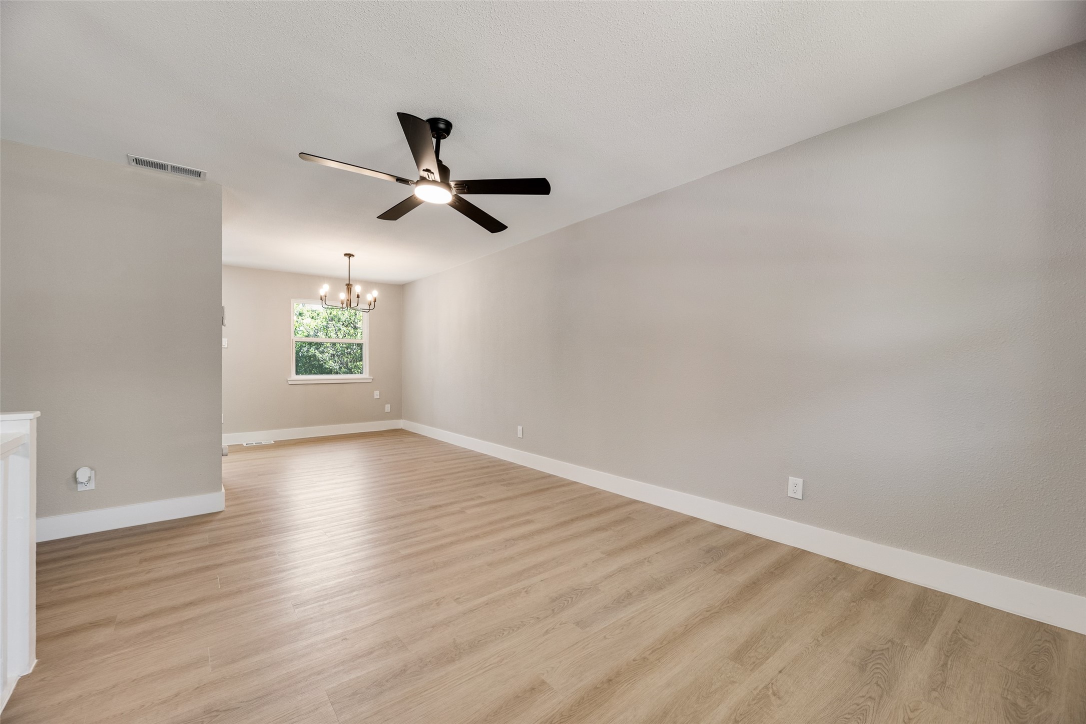 206 Senter Valley Road Irving TX 75060