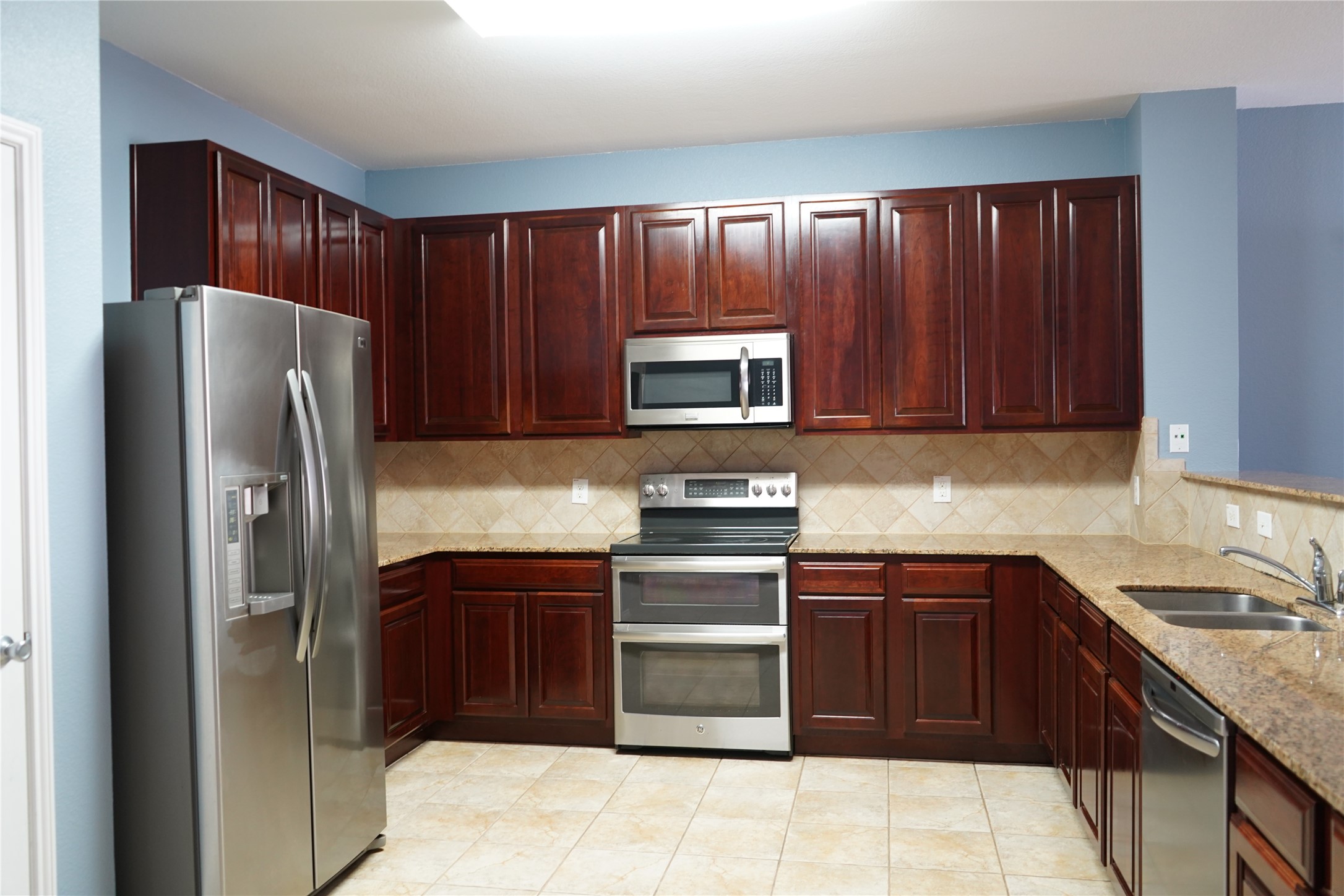 909 Bee Creek Lane Fort Worth TX 76120