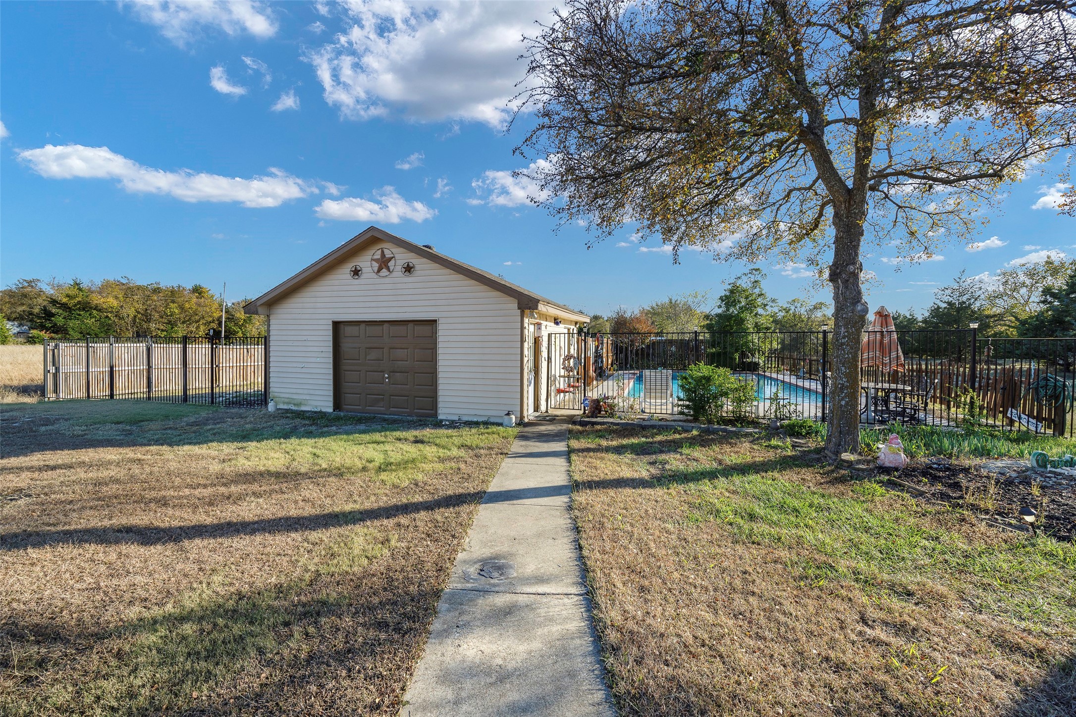 717 Houston Street Anna TX 75409