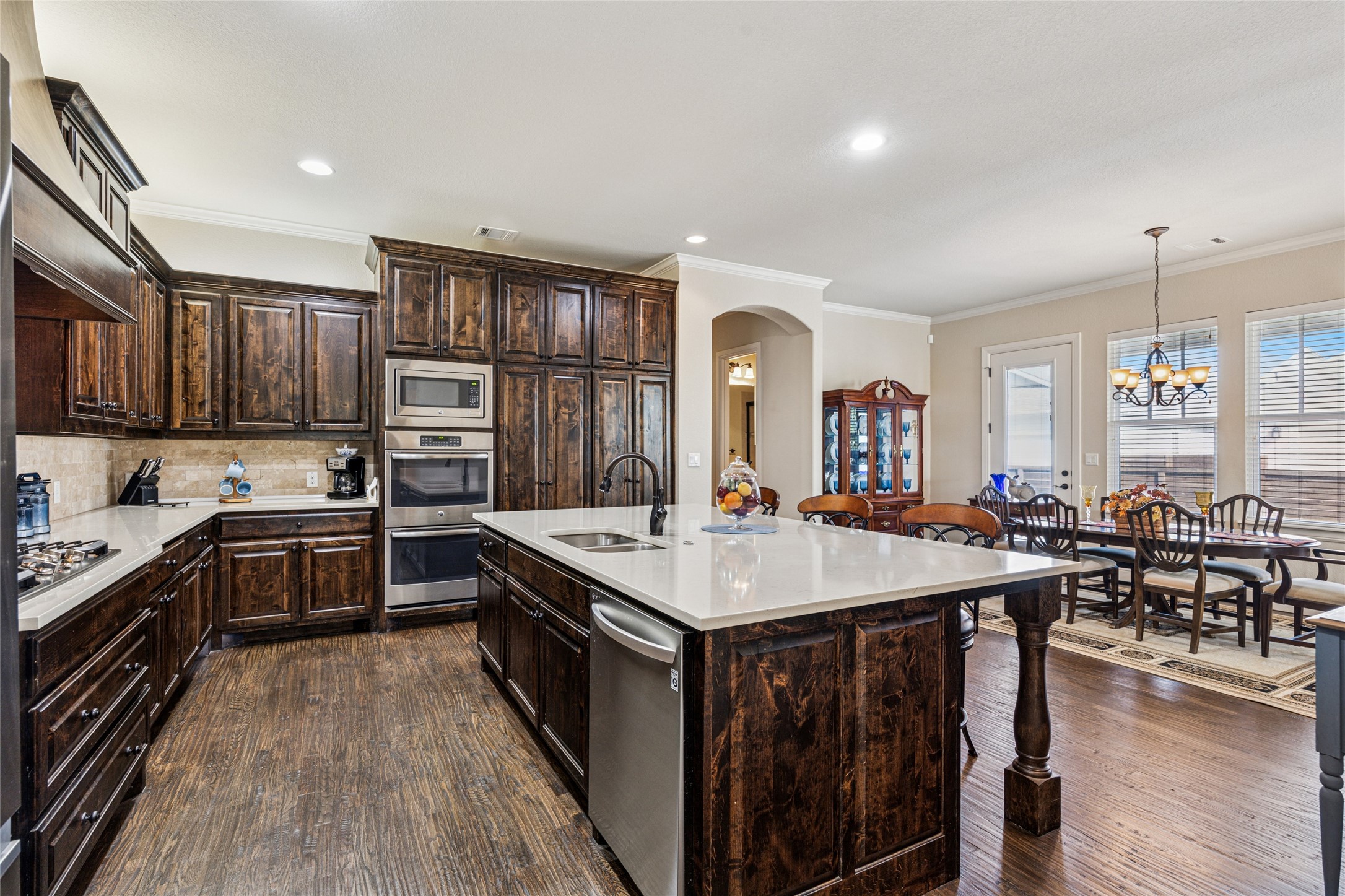 6025 Kessler Drive North Richland Hills TX 76180
