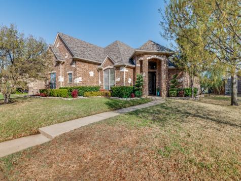 8405 Forest Glenn Court North Richland Hills TX 76182