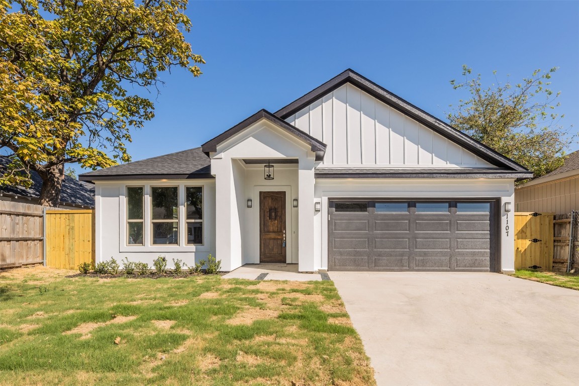 1107 Strickland Street Dallas TX 75216