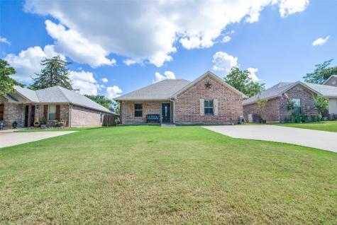 1124 W Day Street Denison TX 75020