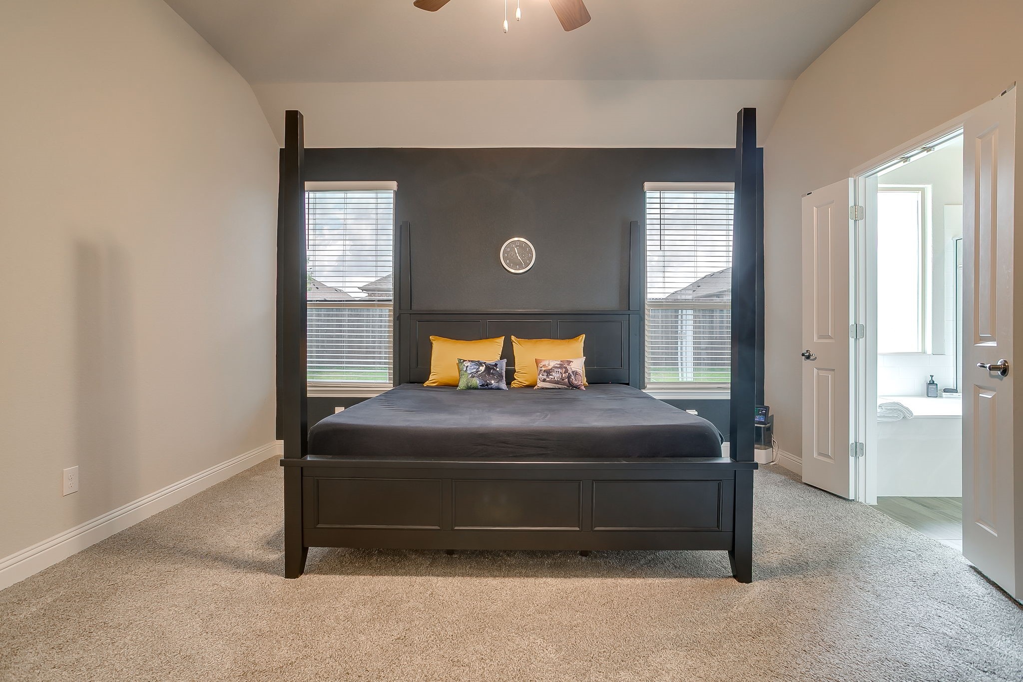 912 Bailey Lane Mansfield TX 76063