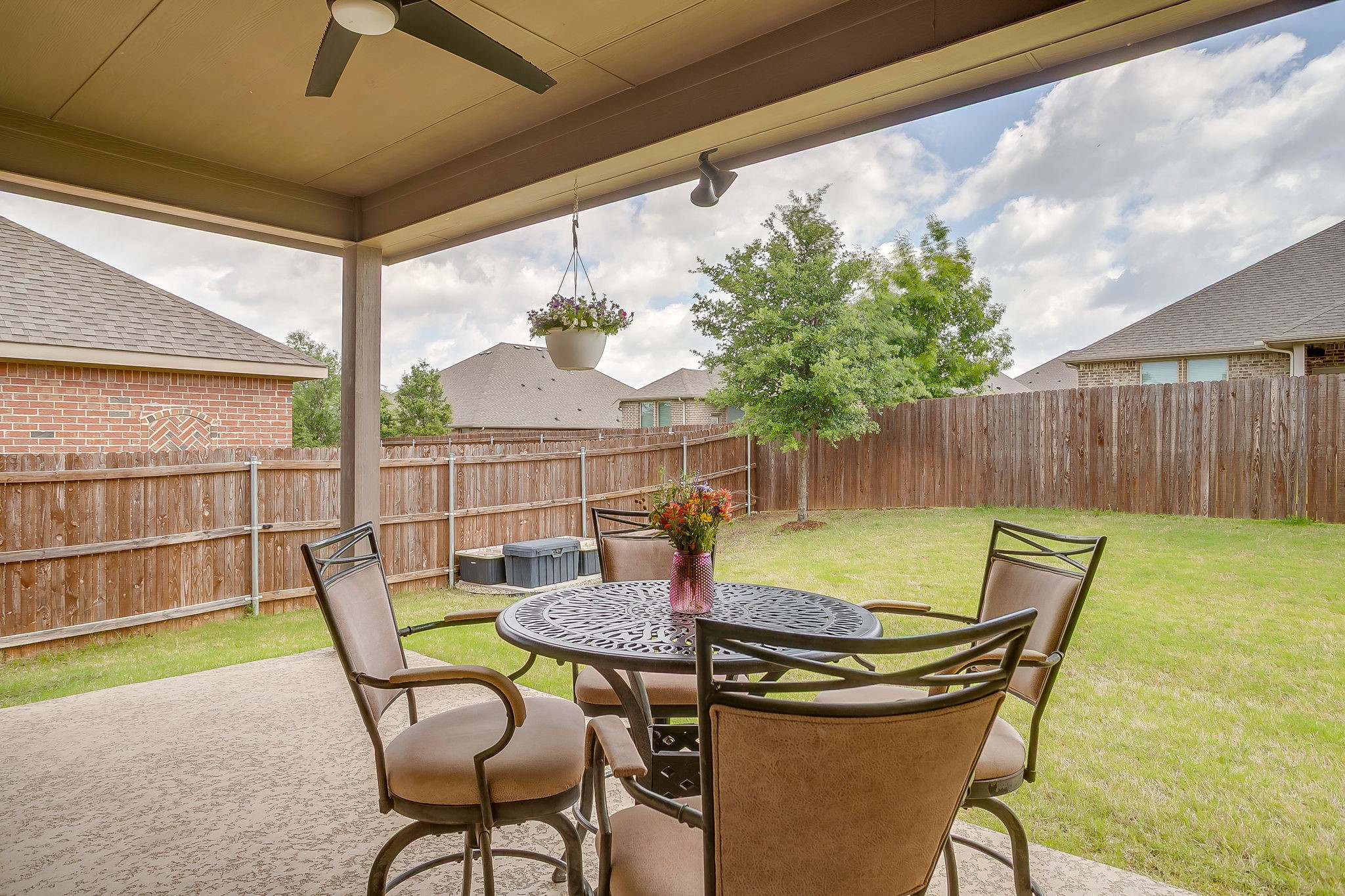 912 Bailey Lane Mansfield TX 76063