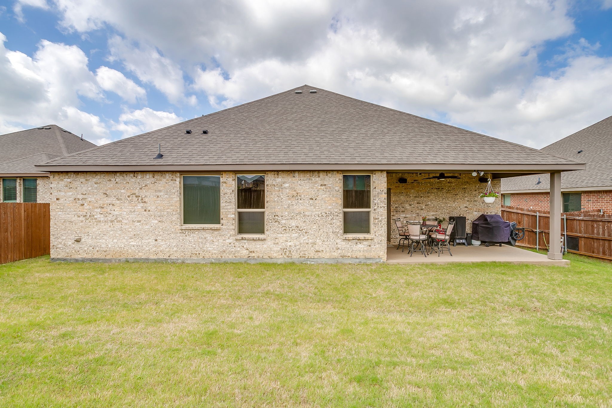 912 Bailey Lane Mansfield TX 76063