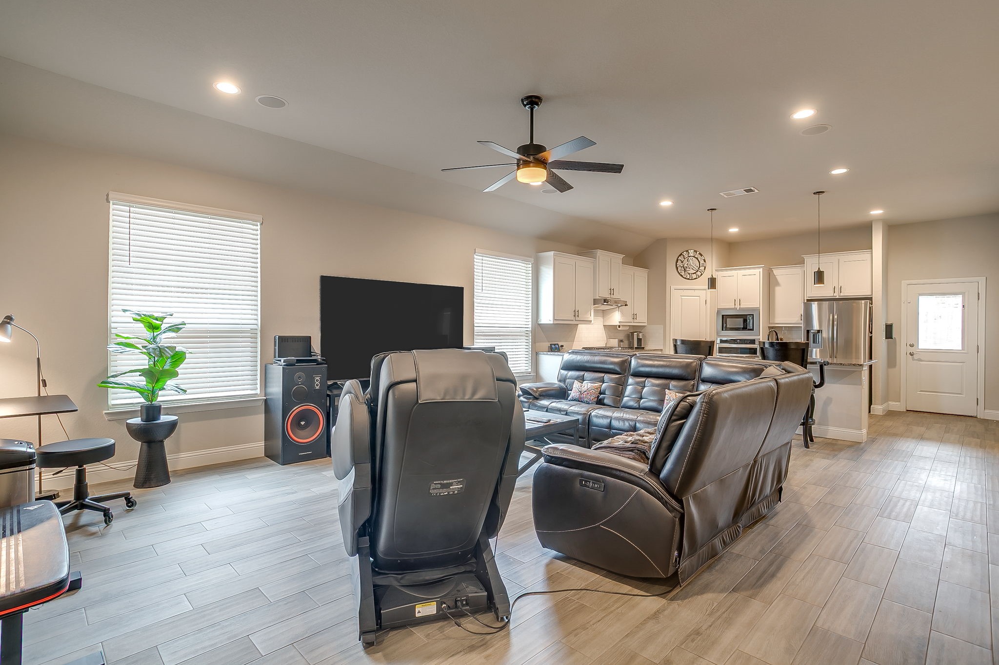 912 Bailey Lane Mansfield TX 76063