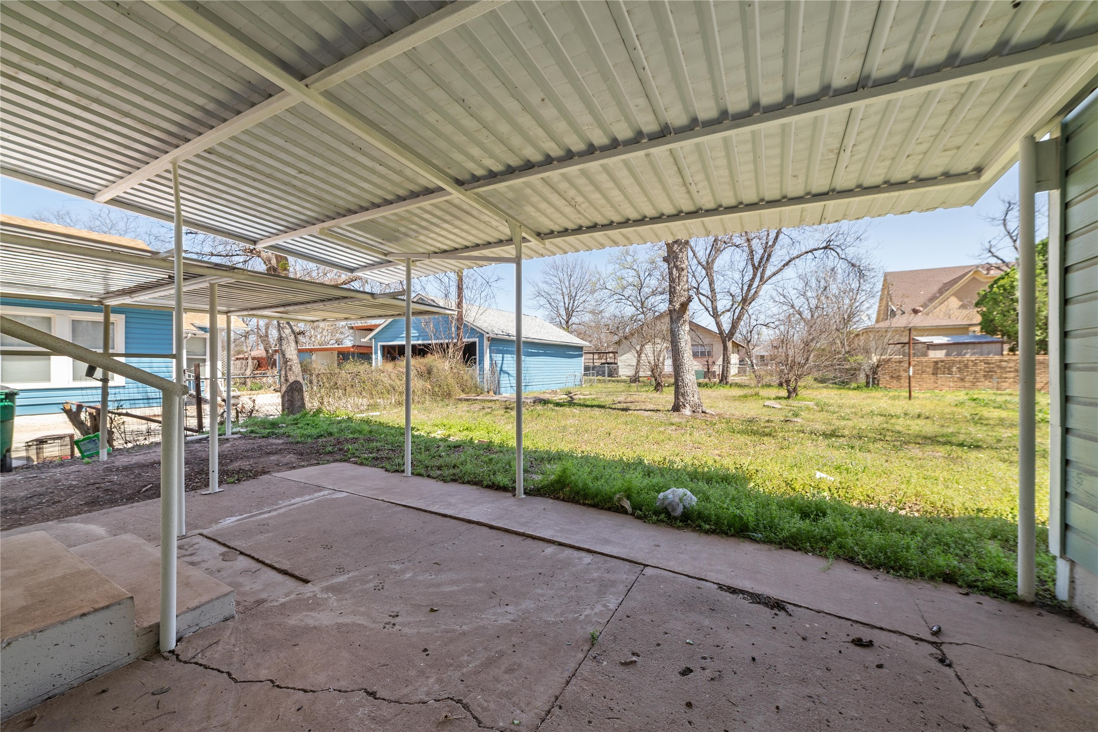911 S Commercial Avenue Coleman TX 76834