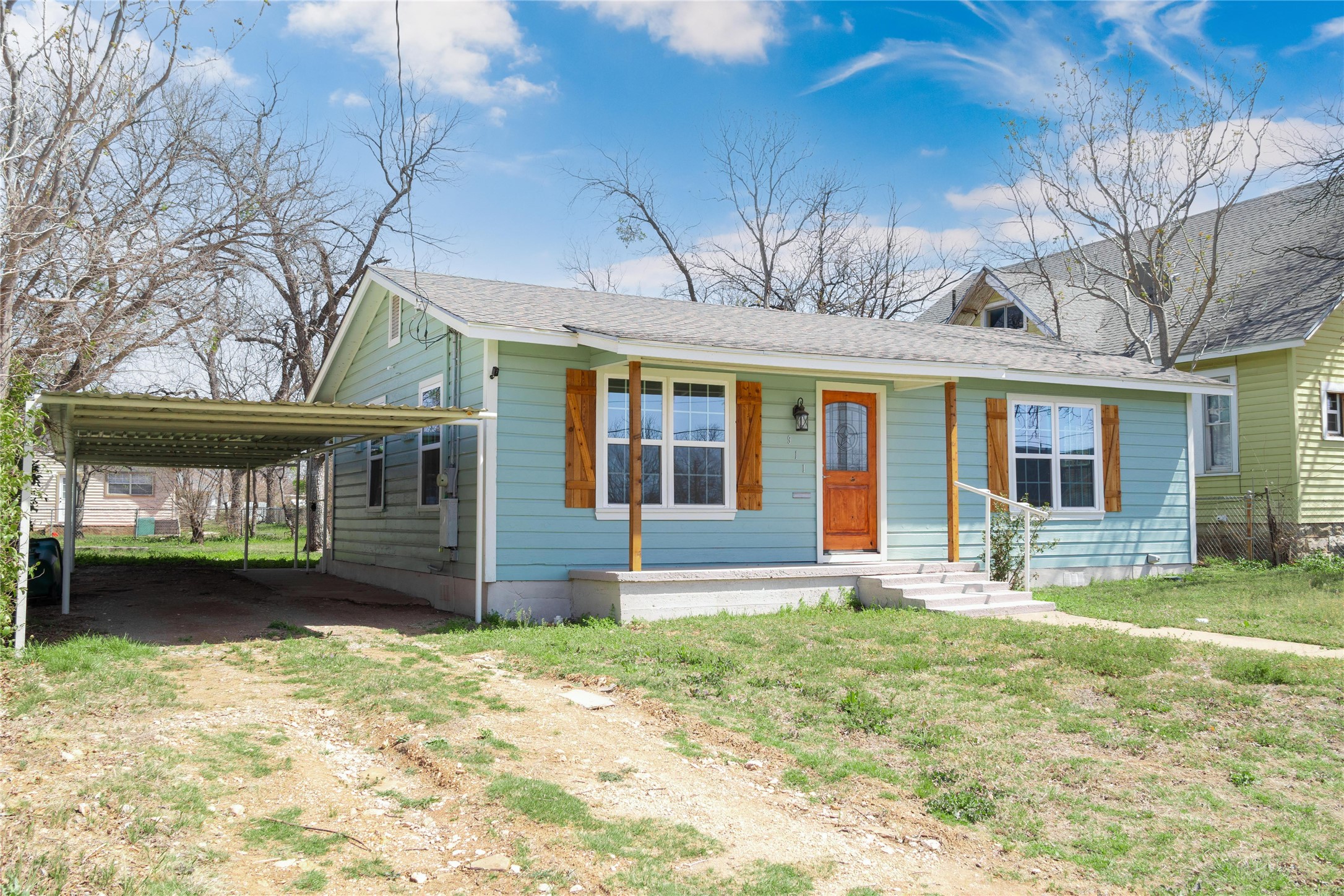911 S Commercial Avenue Coleman TX 76834