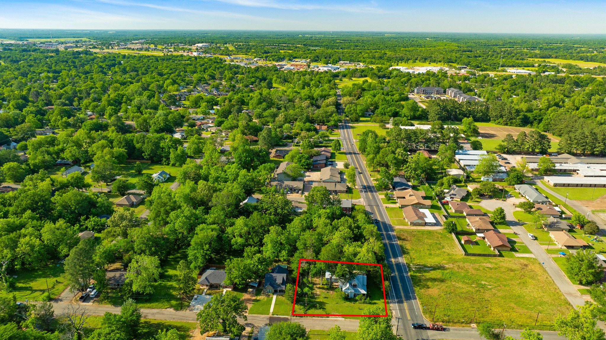 1975 E Cherry Paris TX 75460