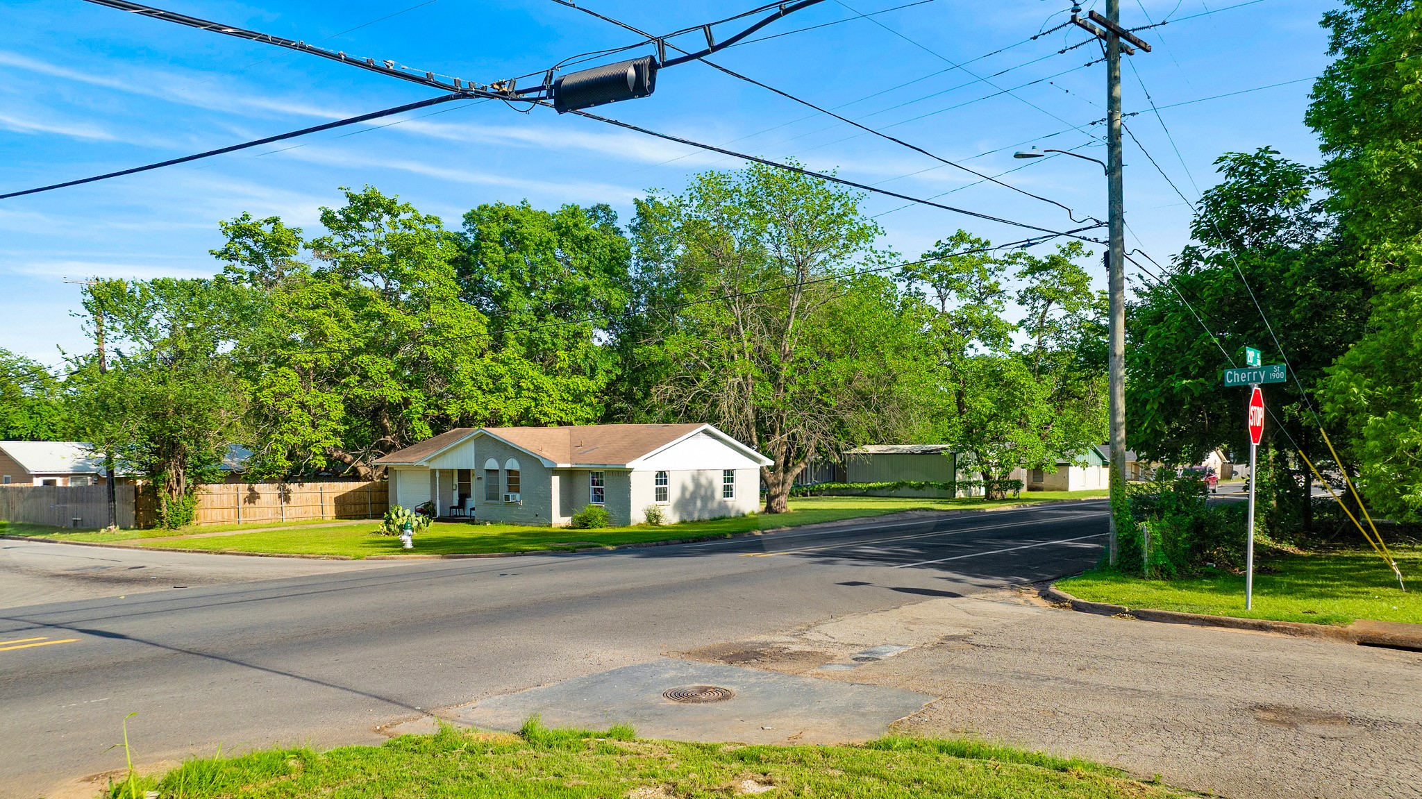 1975 E Cherry Paris TX 75460